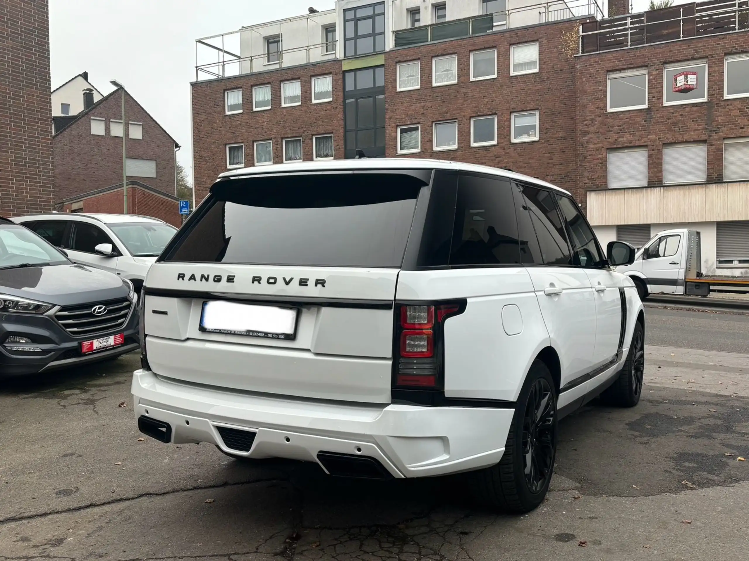 Land Rover - Range Rover