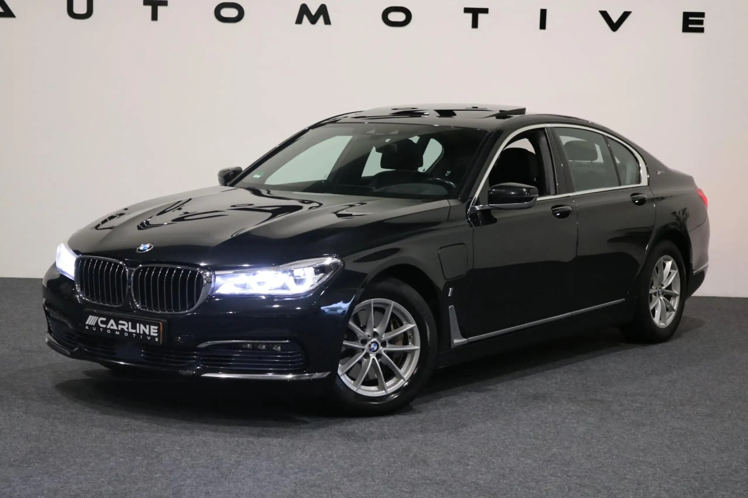 BMW - 740