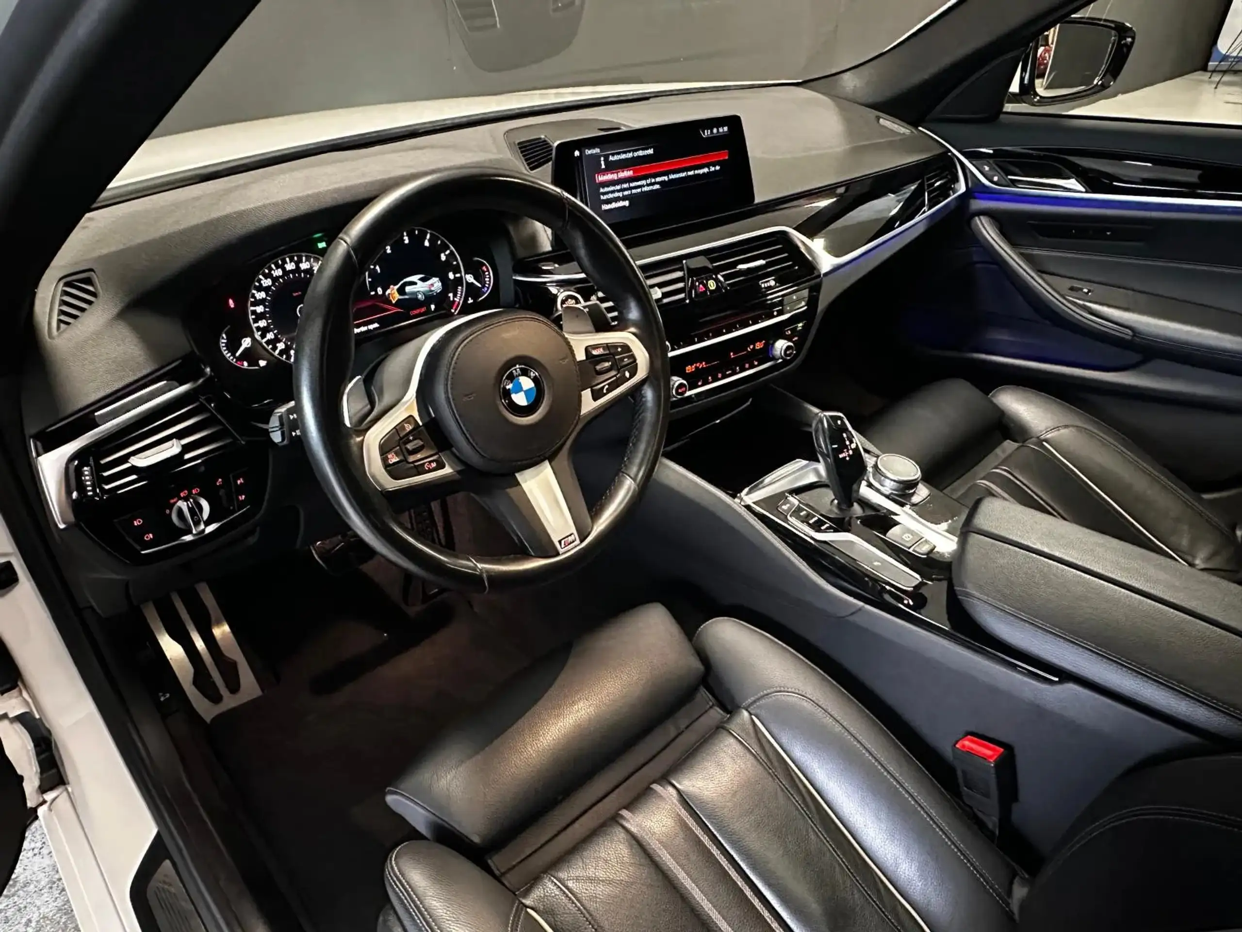 BMW - 520