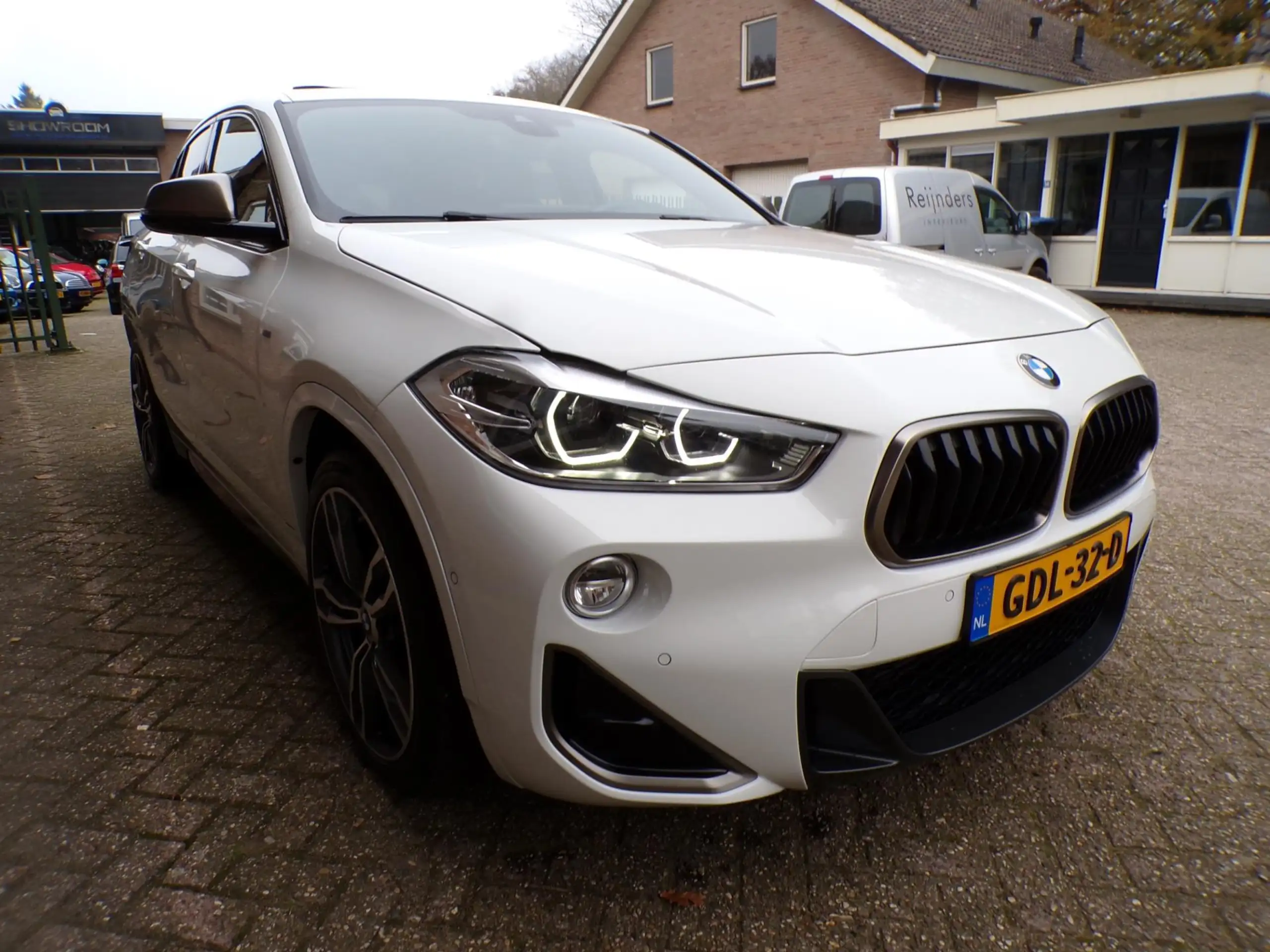 BMW - X2