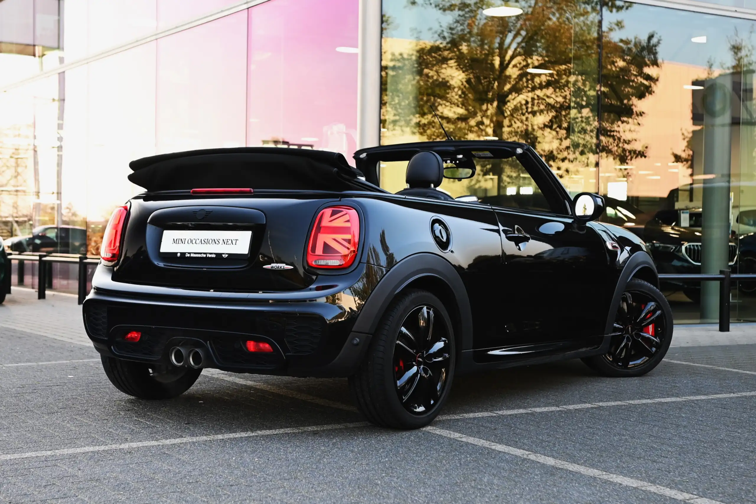 MINI - John Cooper Works Cabrio