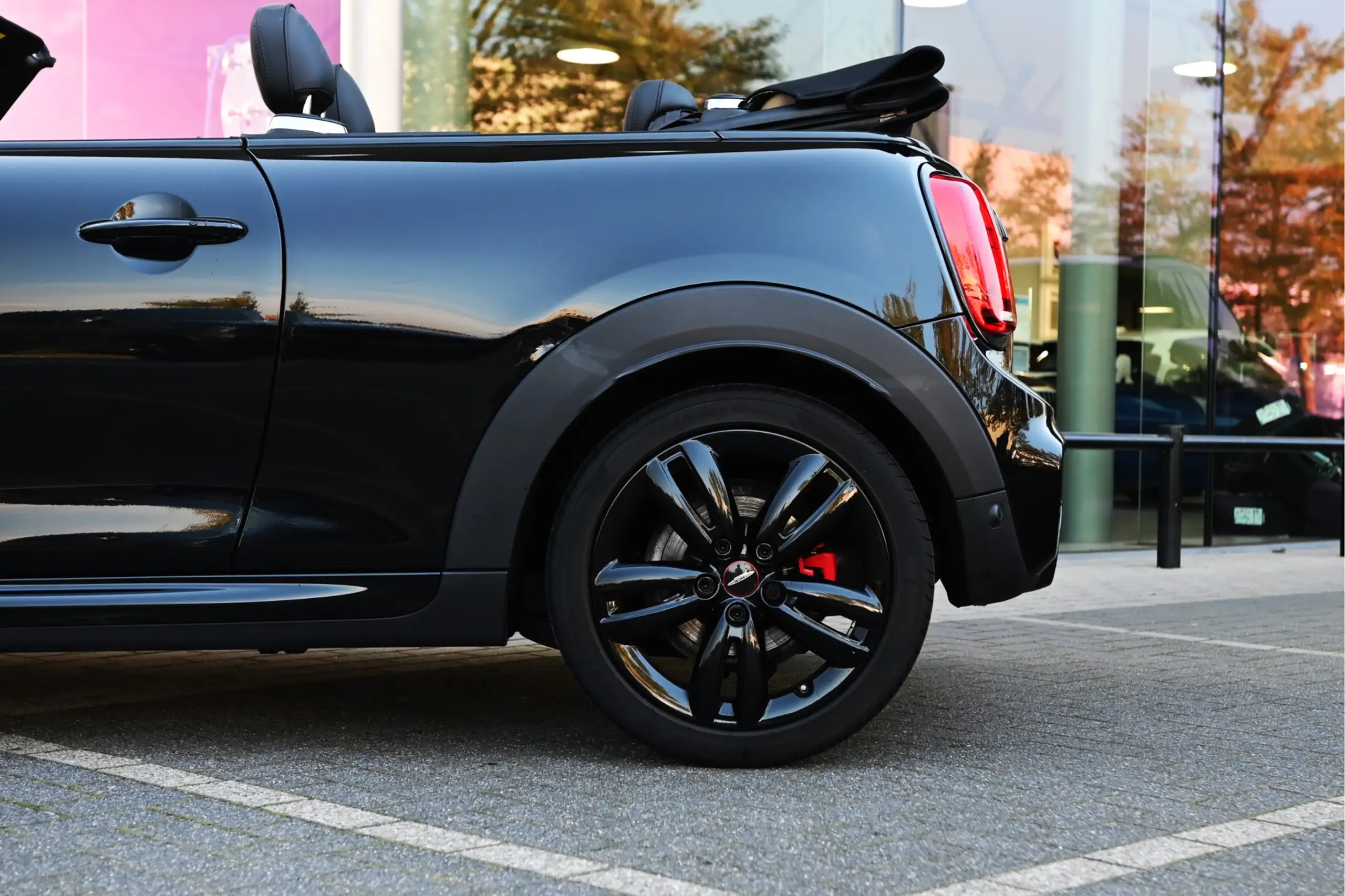 MINI - John Cooper Works Cabrio