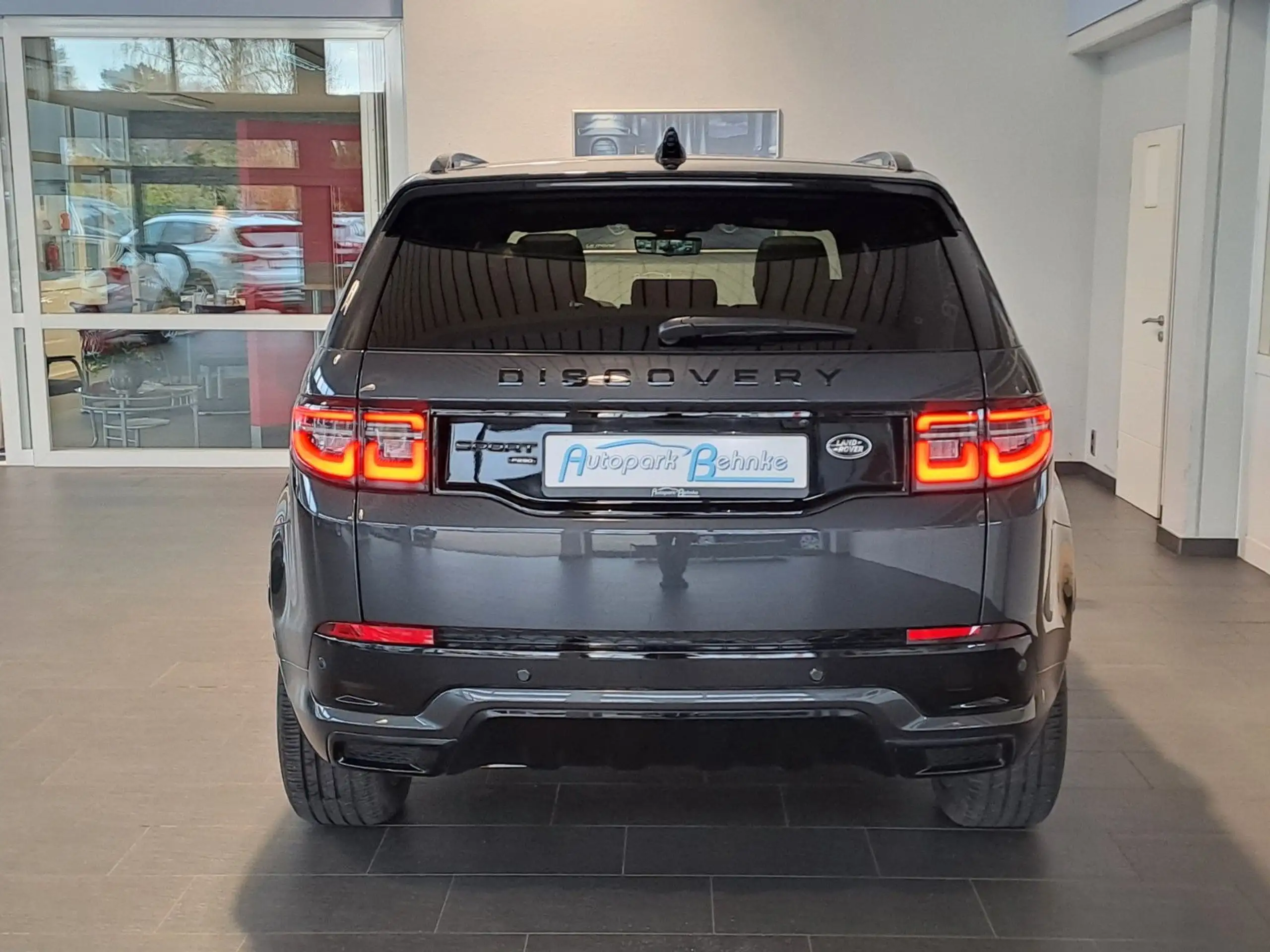 Land Rover - Discovery Sport