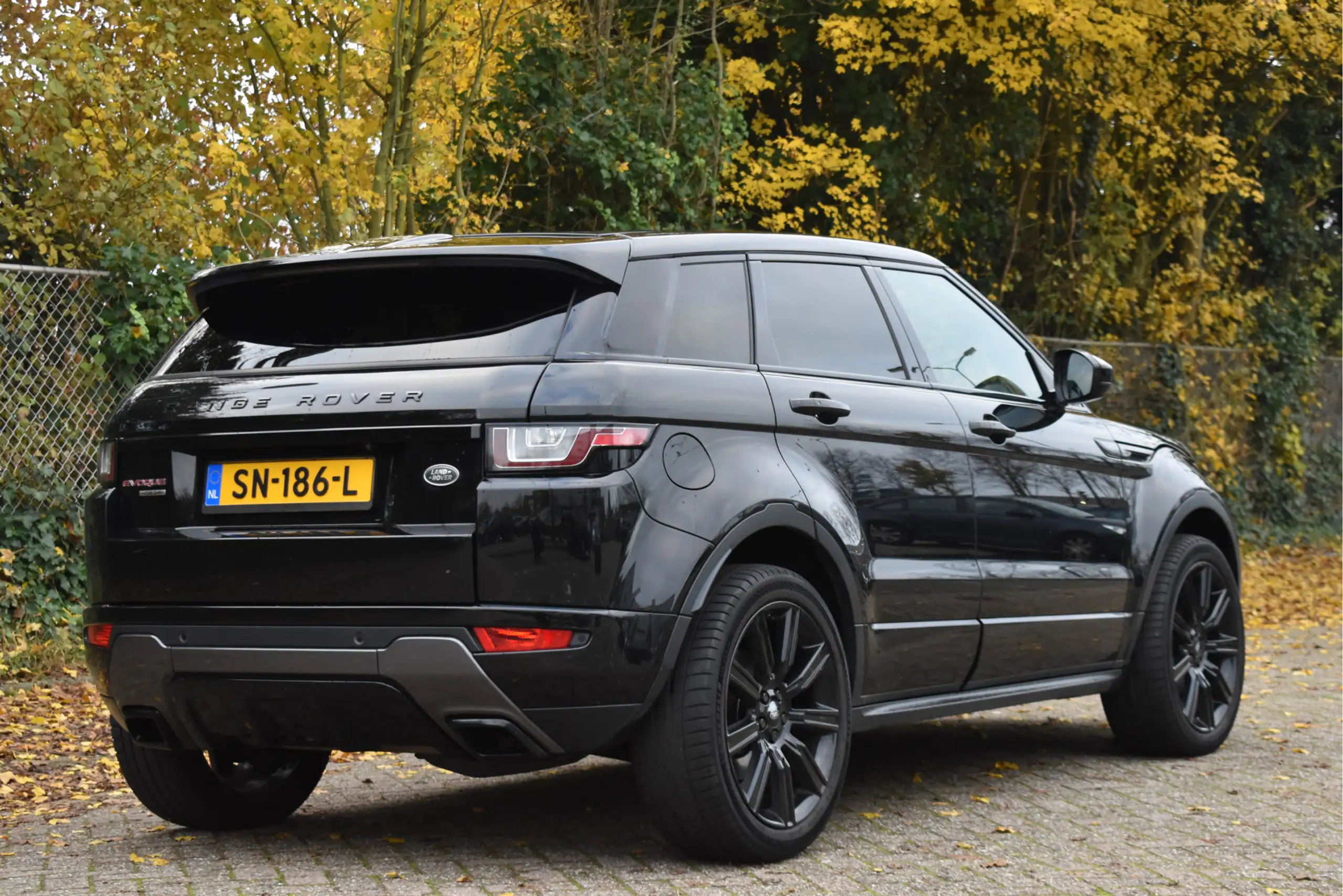 Land Rover - Range Rover Evoque