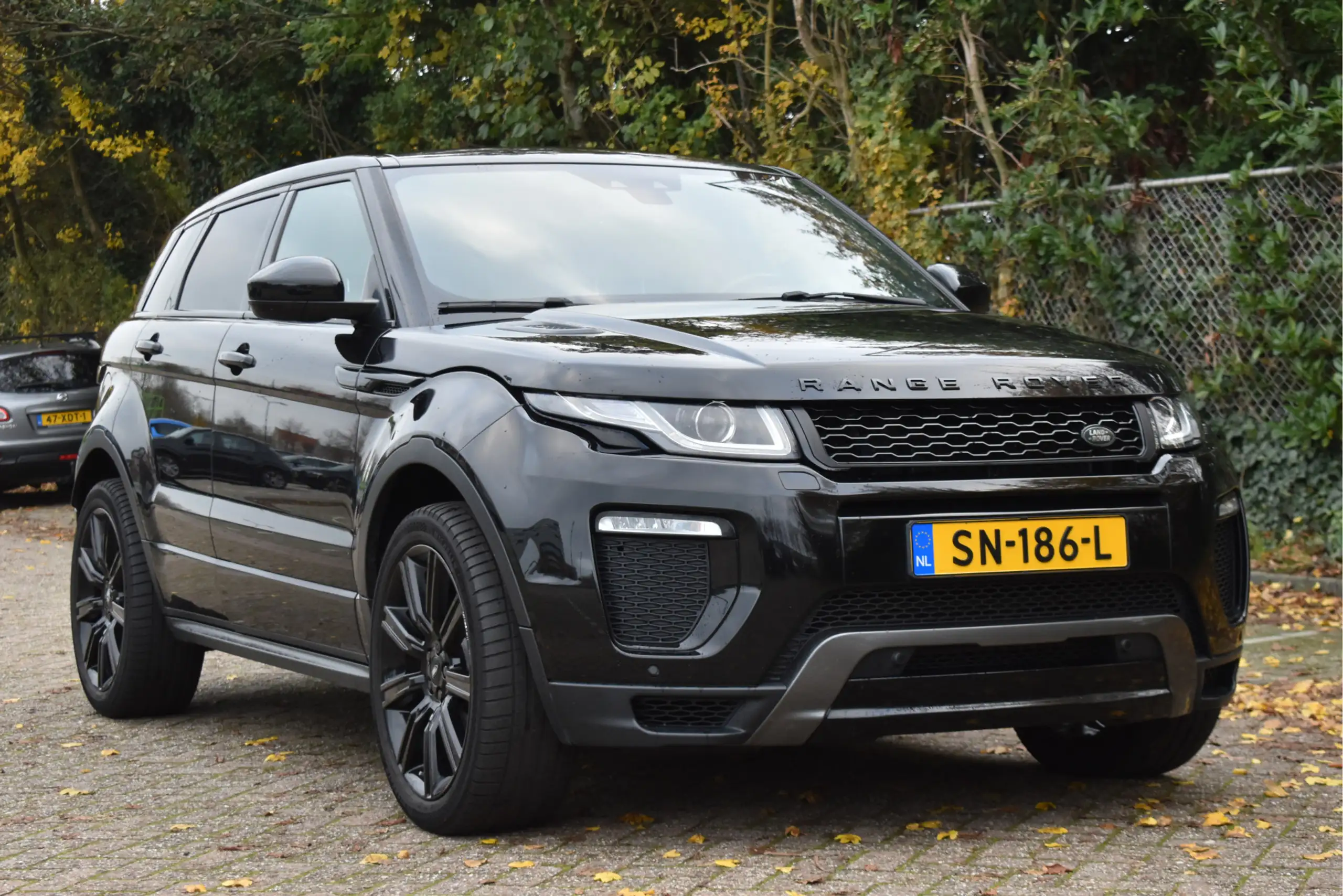 Land Rover - Range Rover Evoque