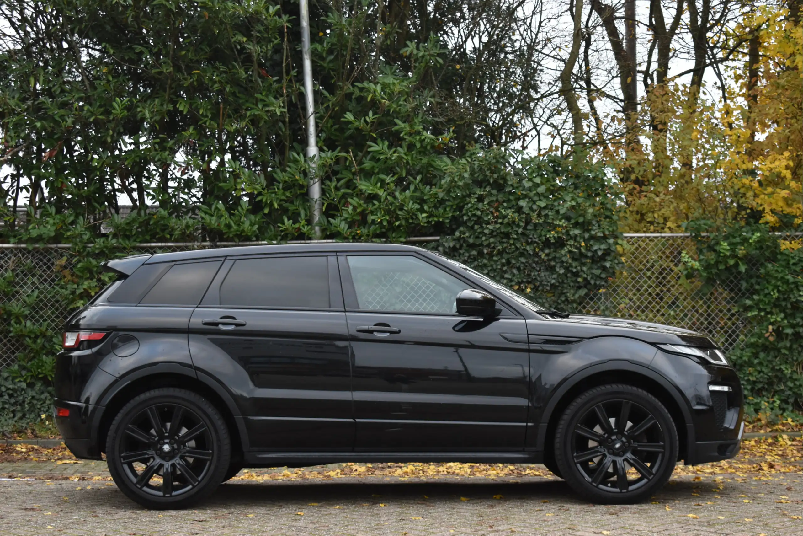 Land Rover - Range Rover Evoque