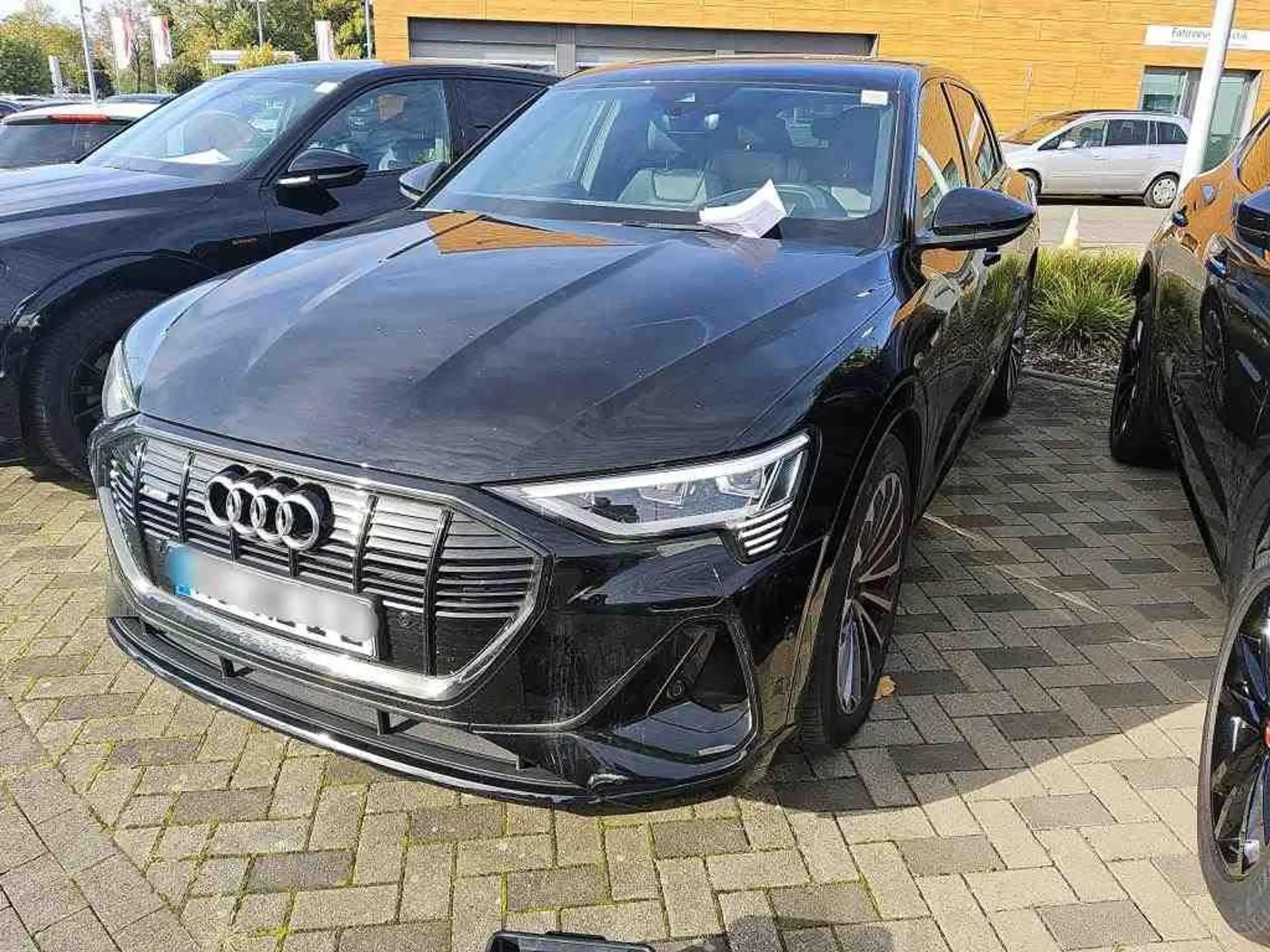 Audi - e-tron