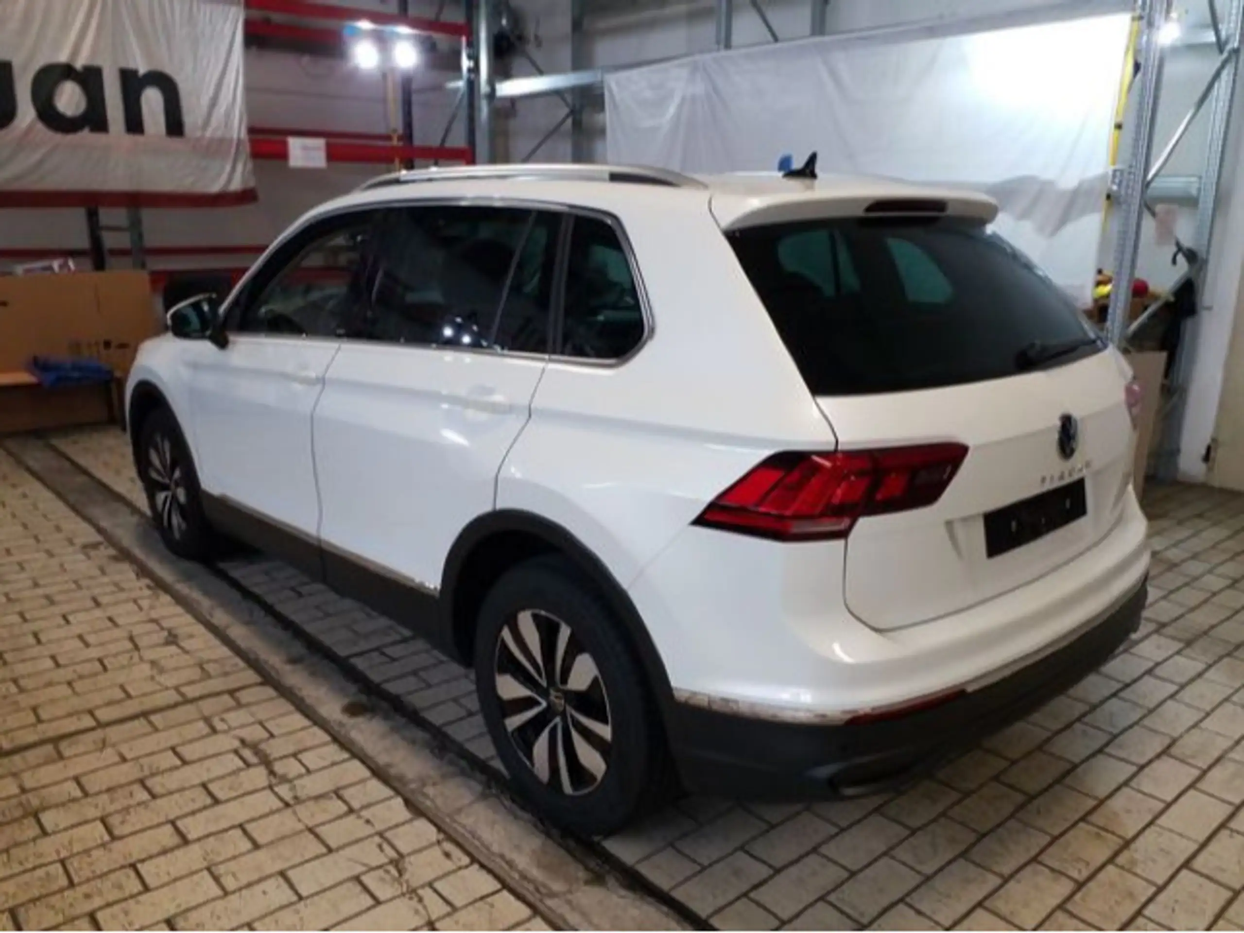 Volkswagen - Tiguan