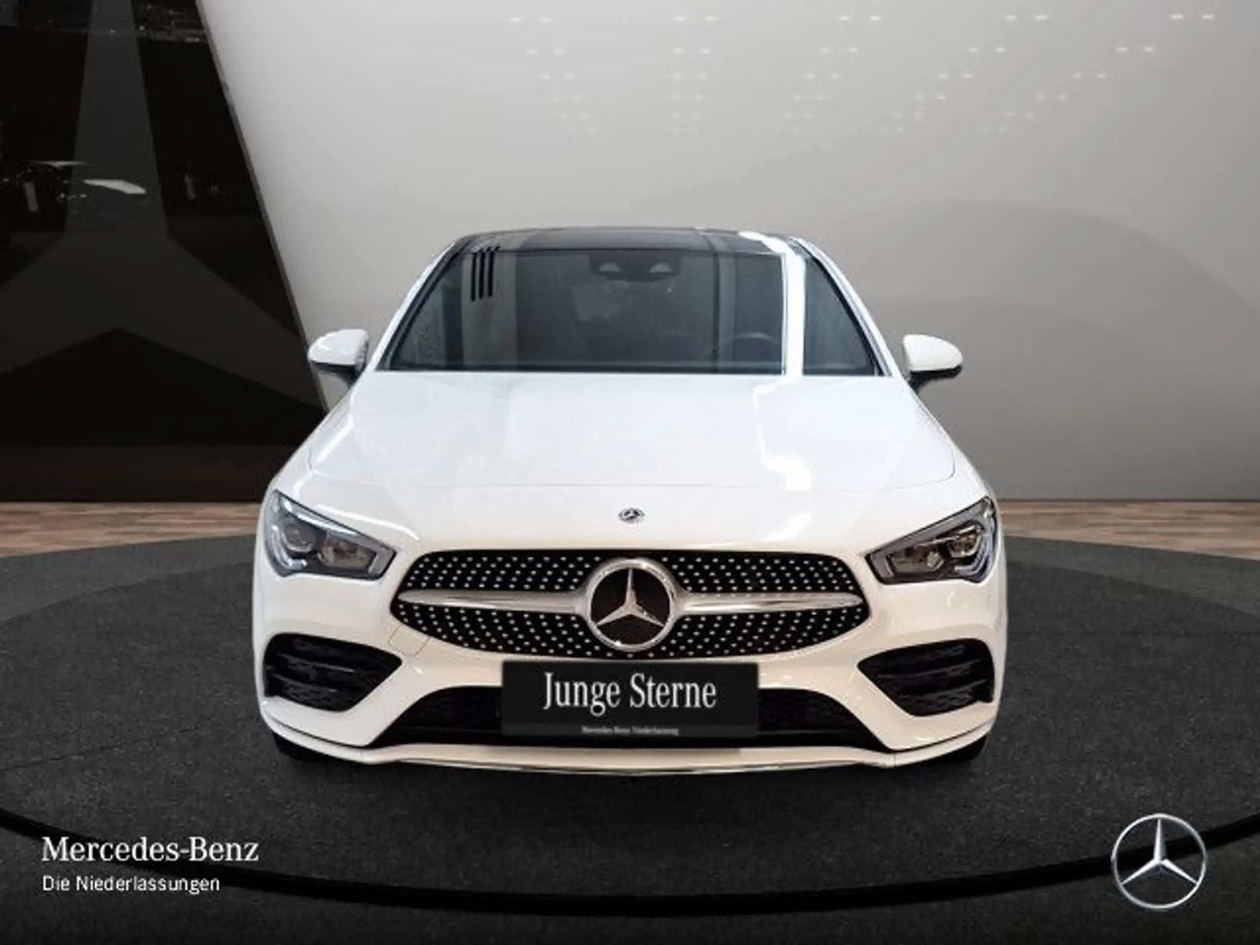 Mercedes-Benz - CLA 250