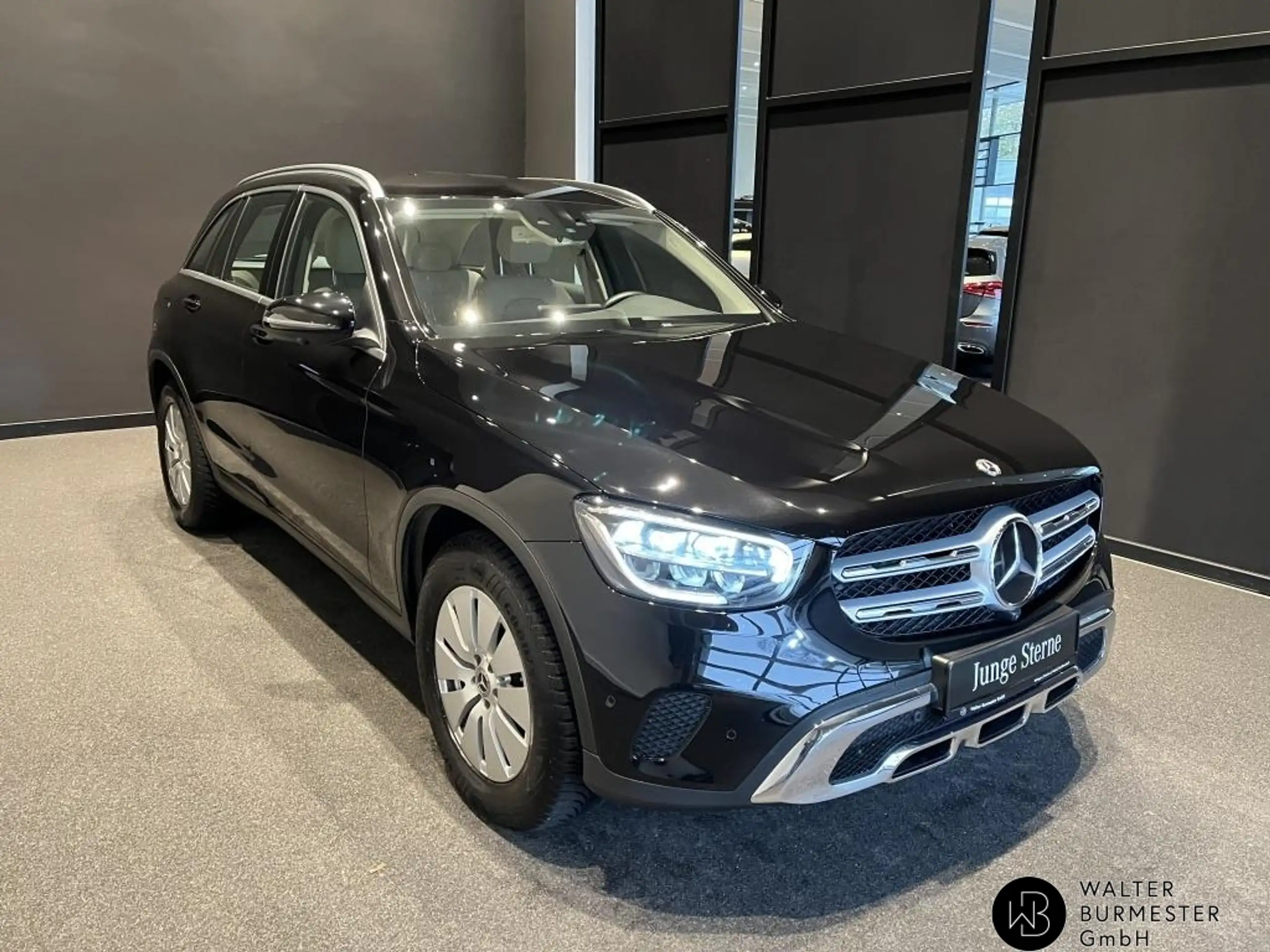 Mercedes-Benz - GLC 200