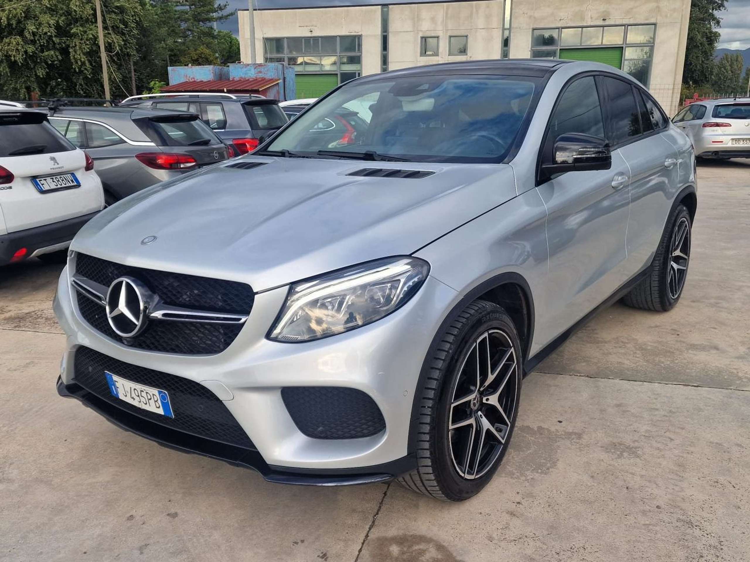 Mercedes-Benz - GLE 350