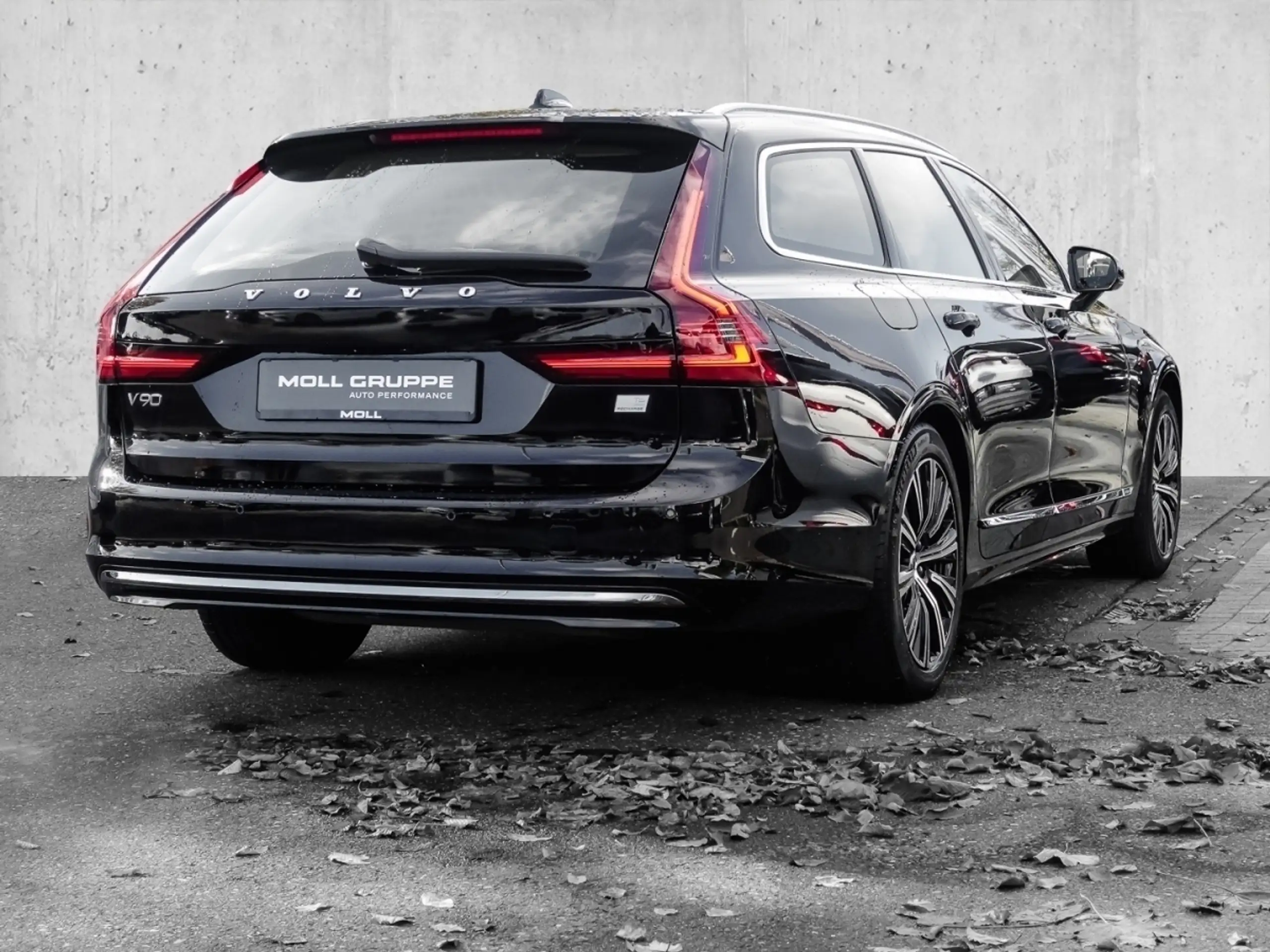 Volvo - V90