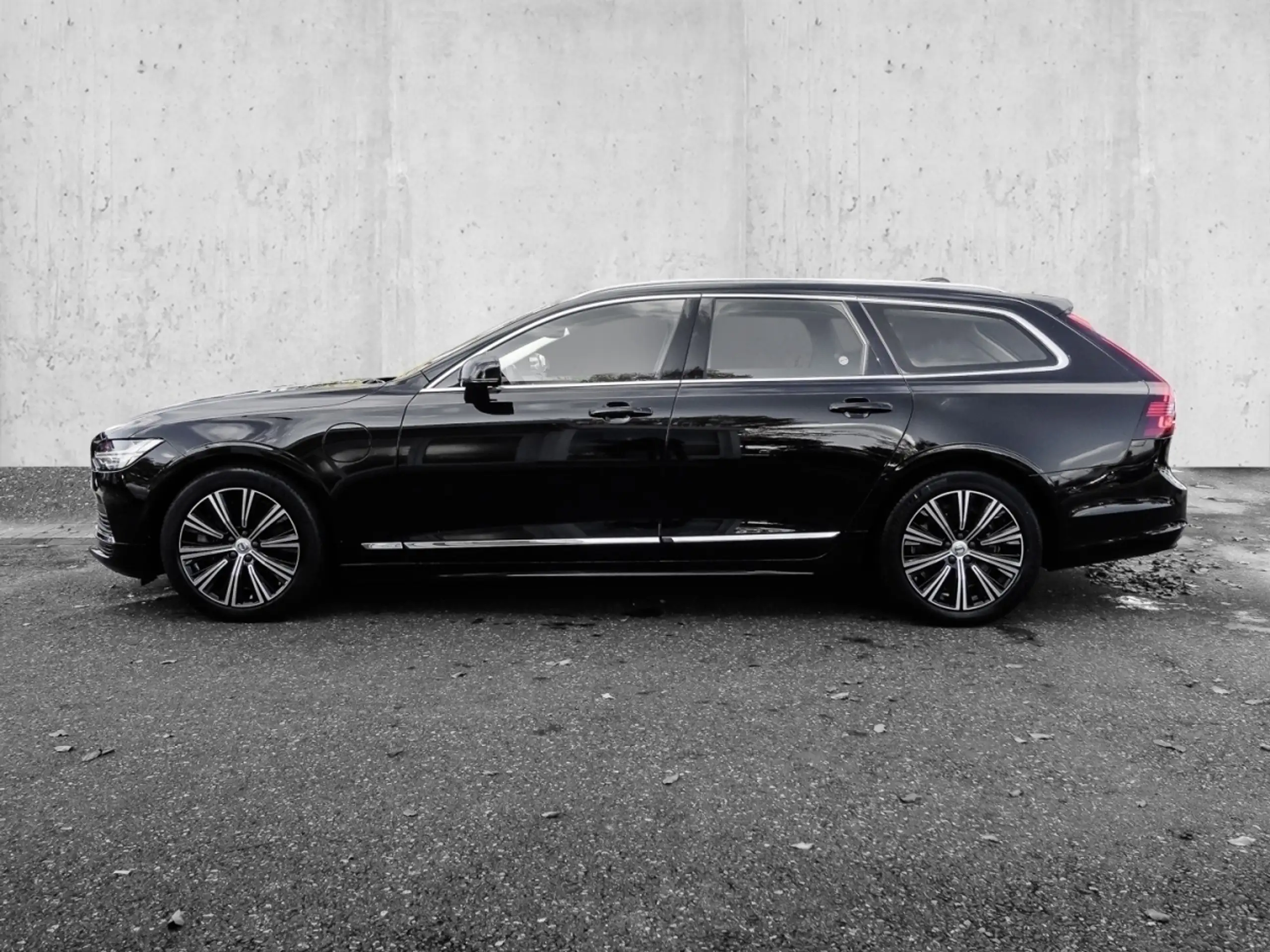 Volvo - V90