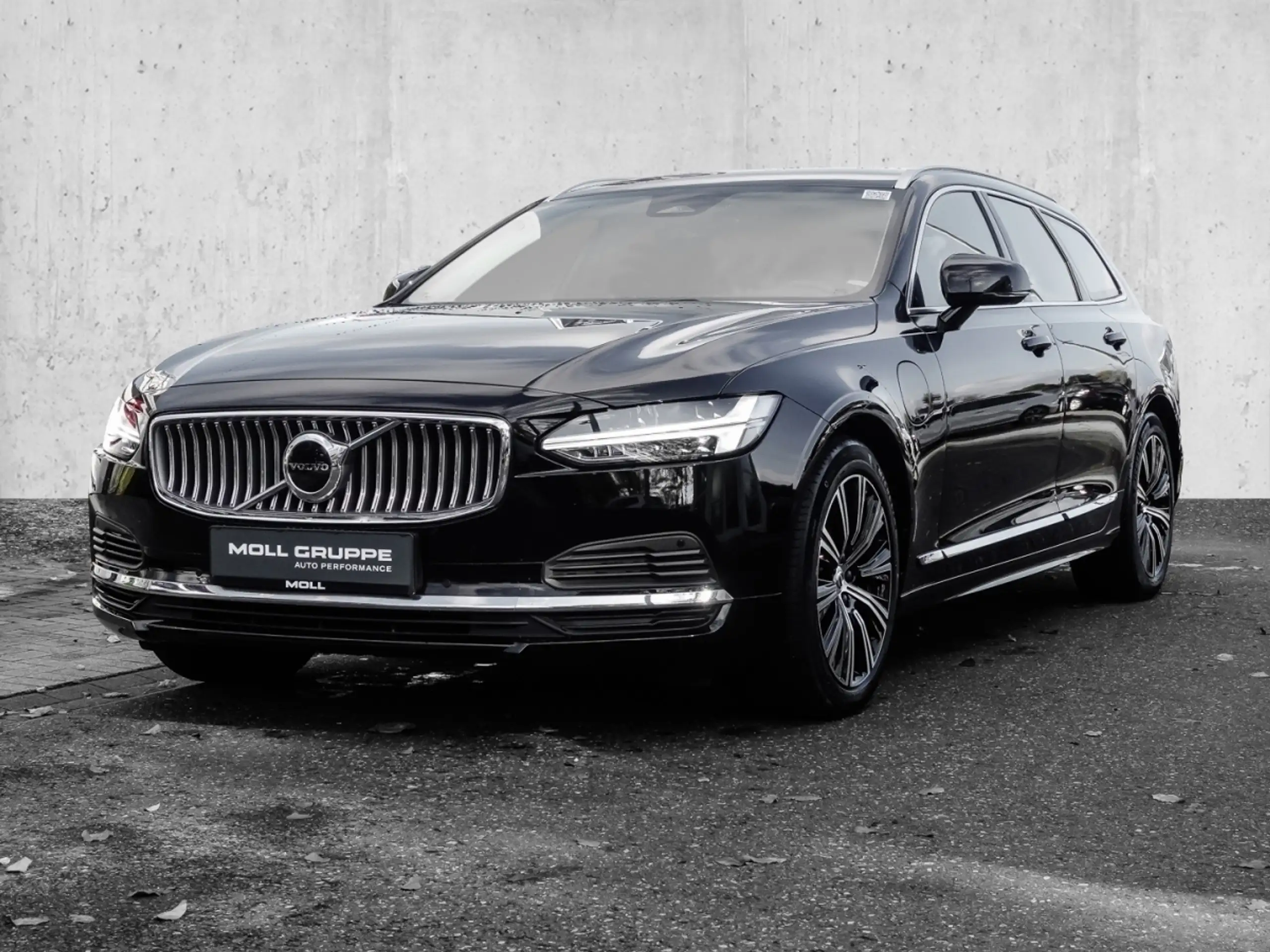 Volvo - V90