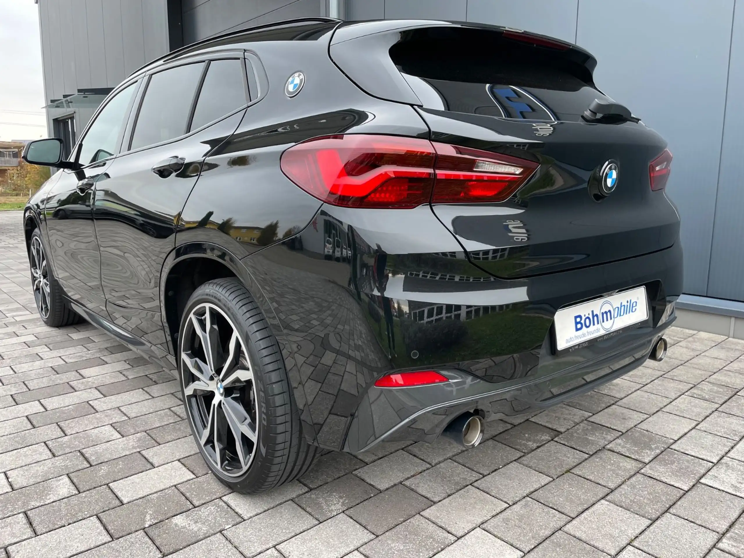 BMW - X2