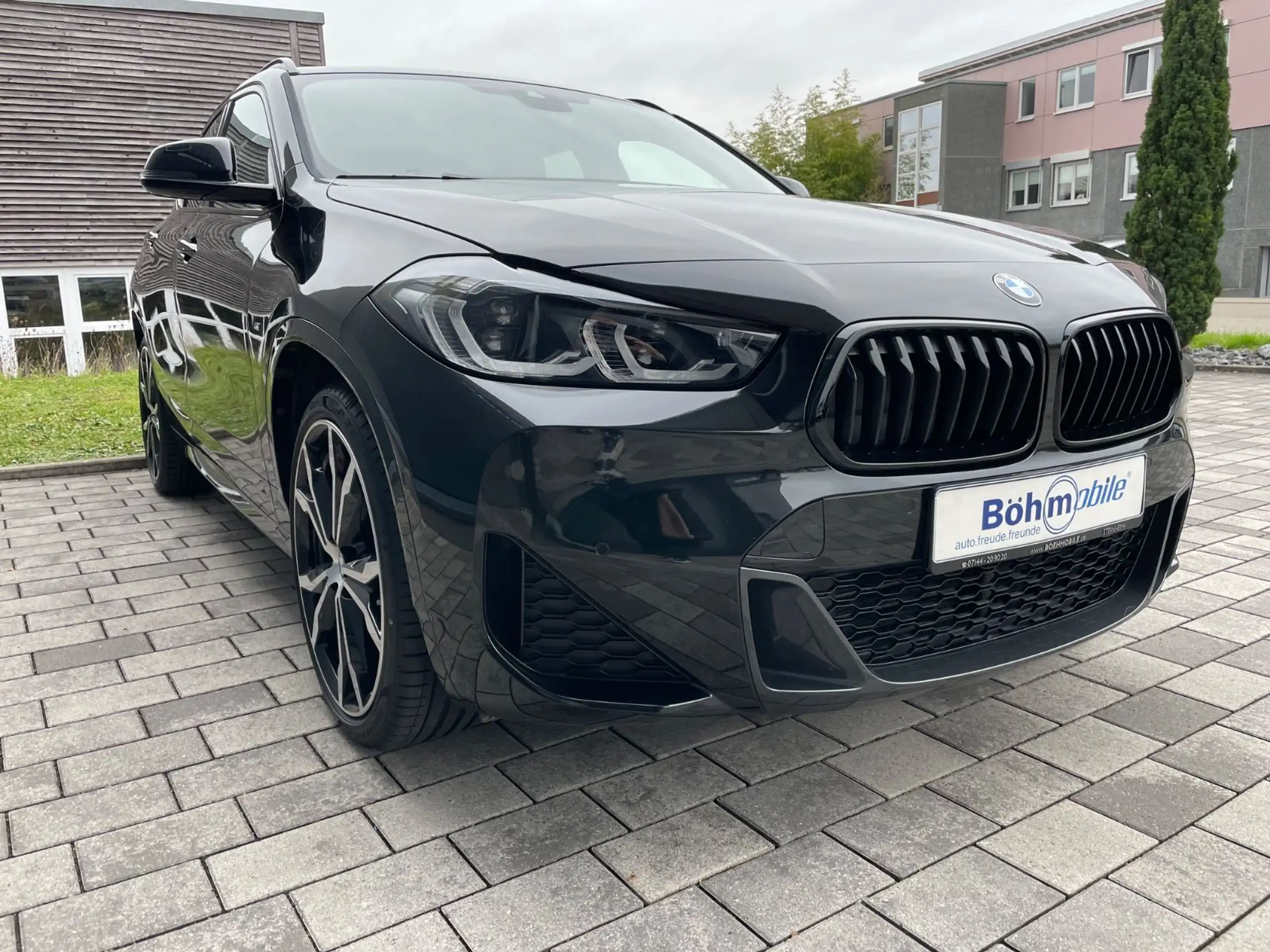 BMW - X2