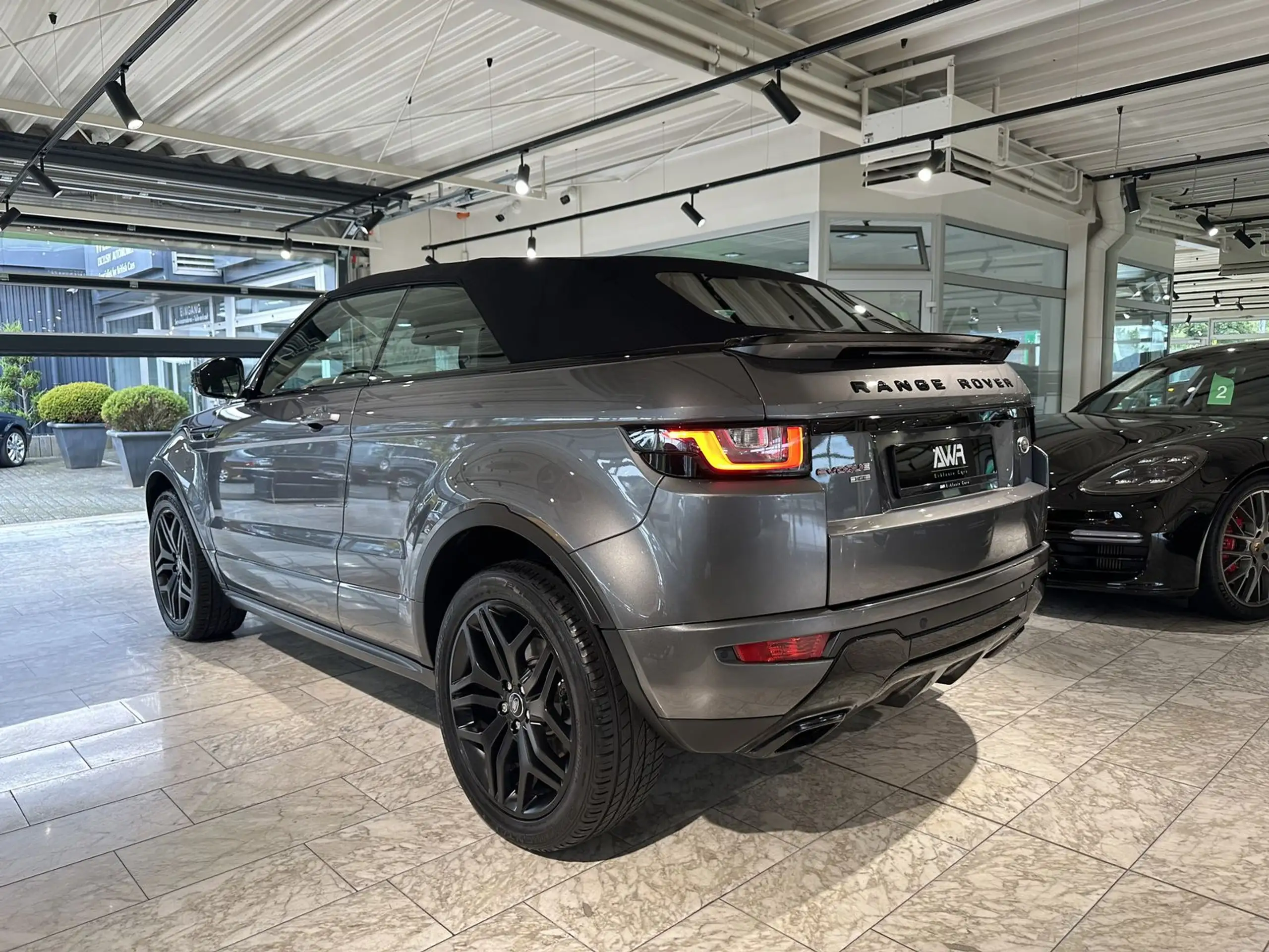 Land Rover - Range Rover Evoque