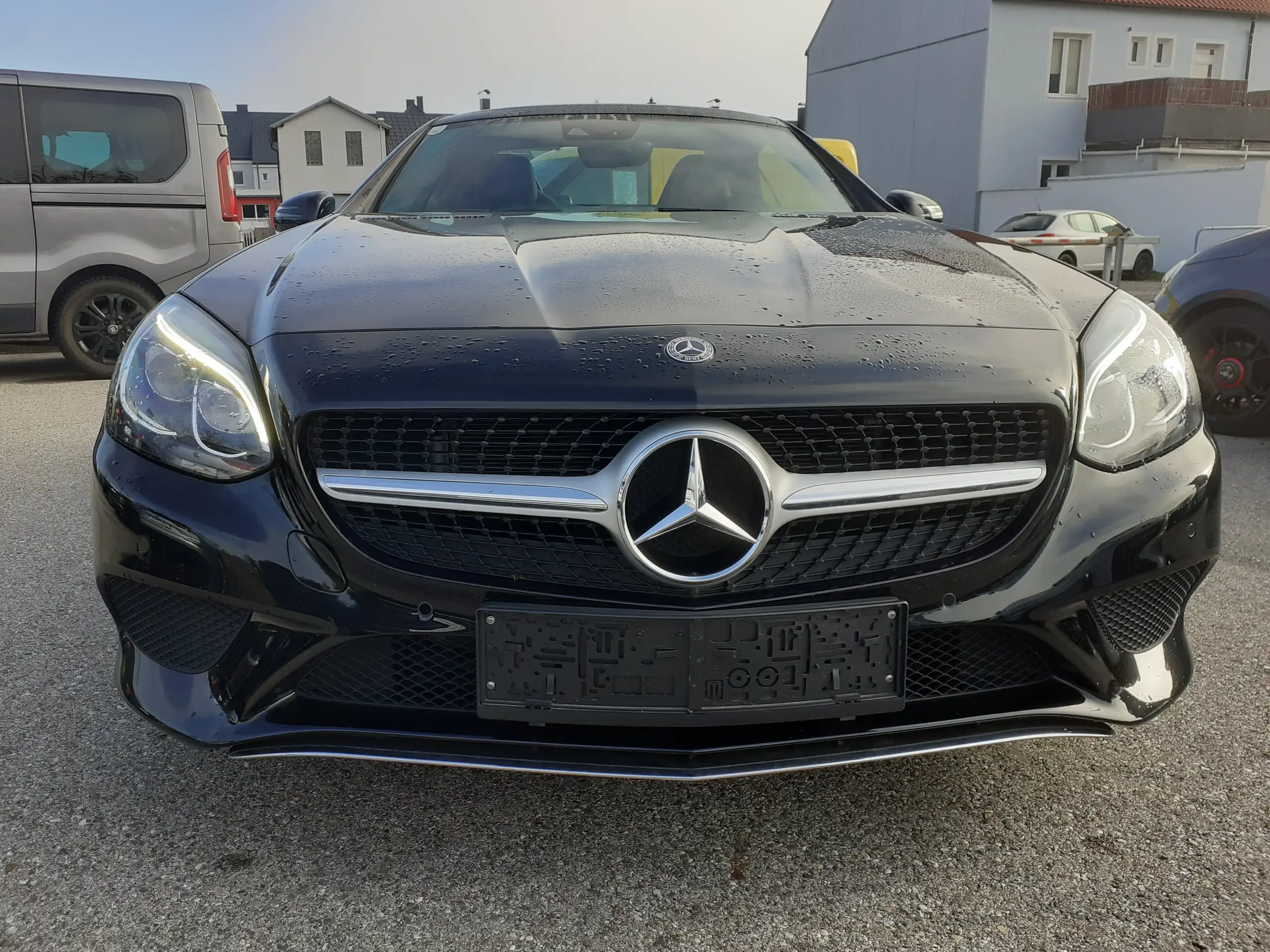 Mercedes-Benz - SLC 180