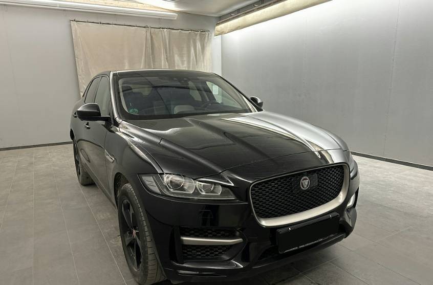 Jaguar - F-Pace