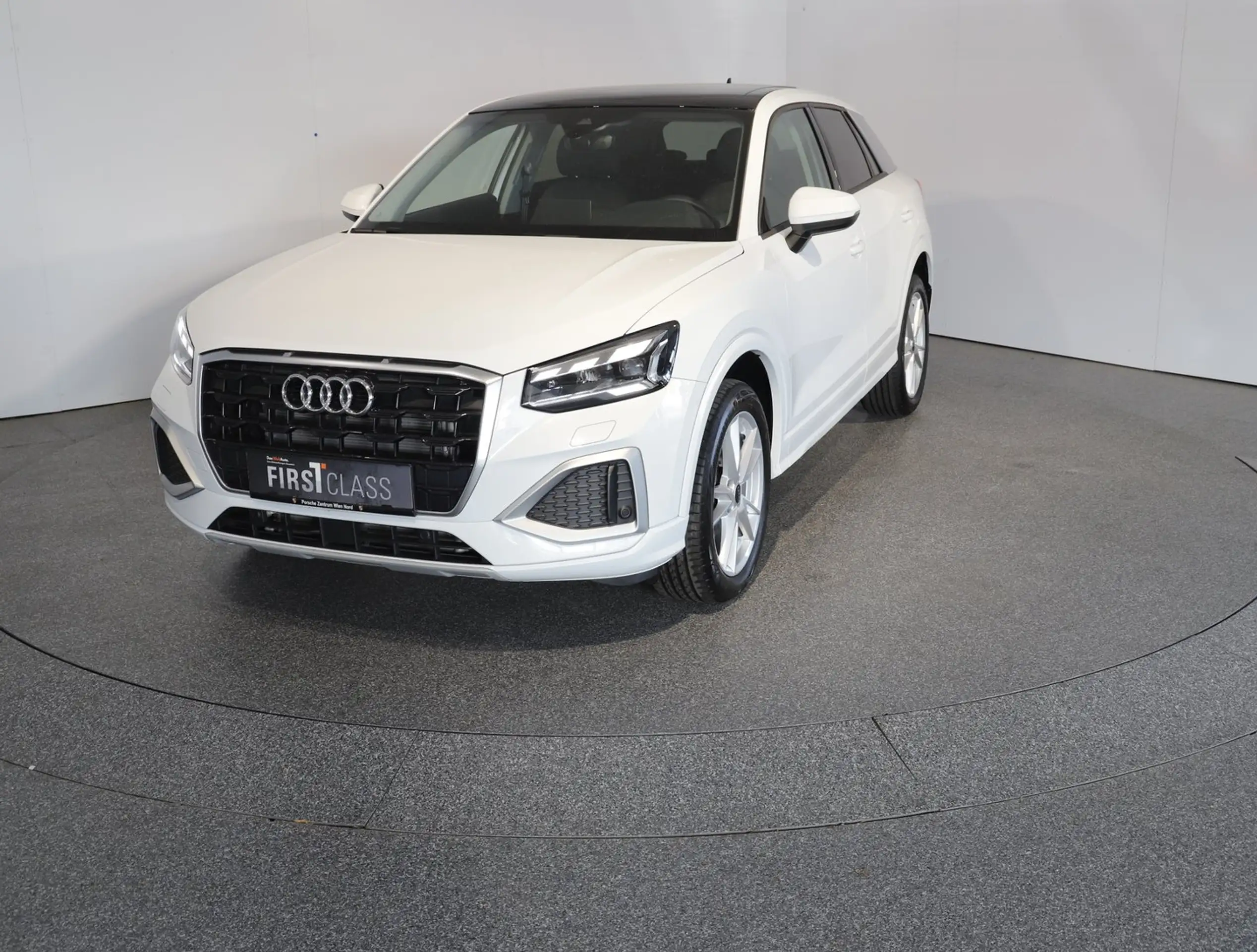 Audi - Q2