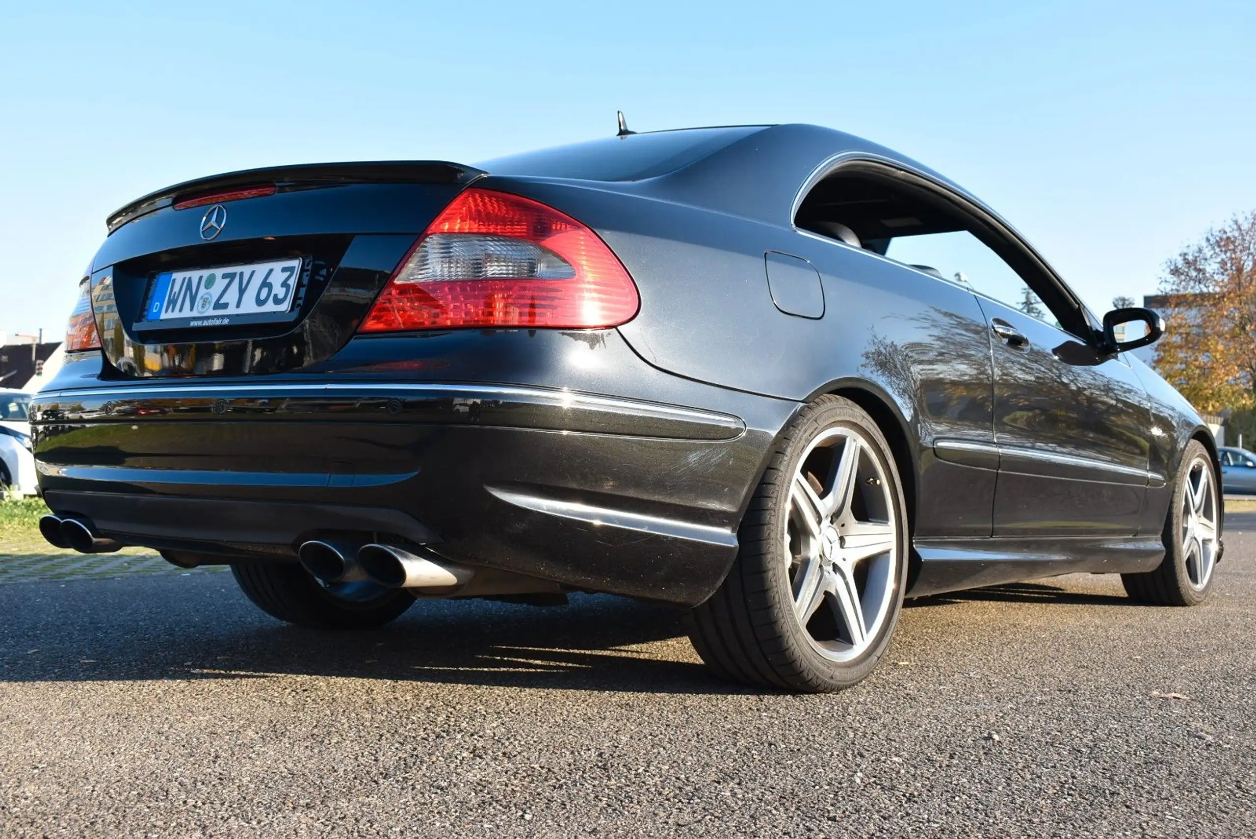 Mercedes-Benz - CLK 63 AMG