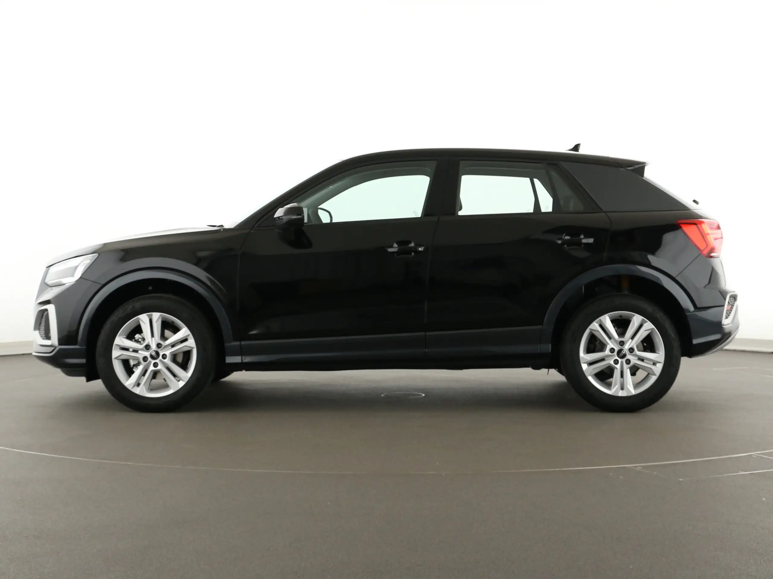 Audi - Q2