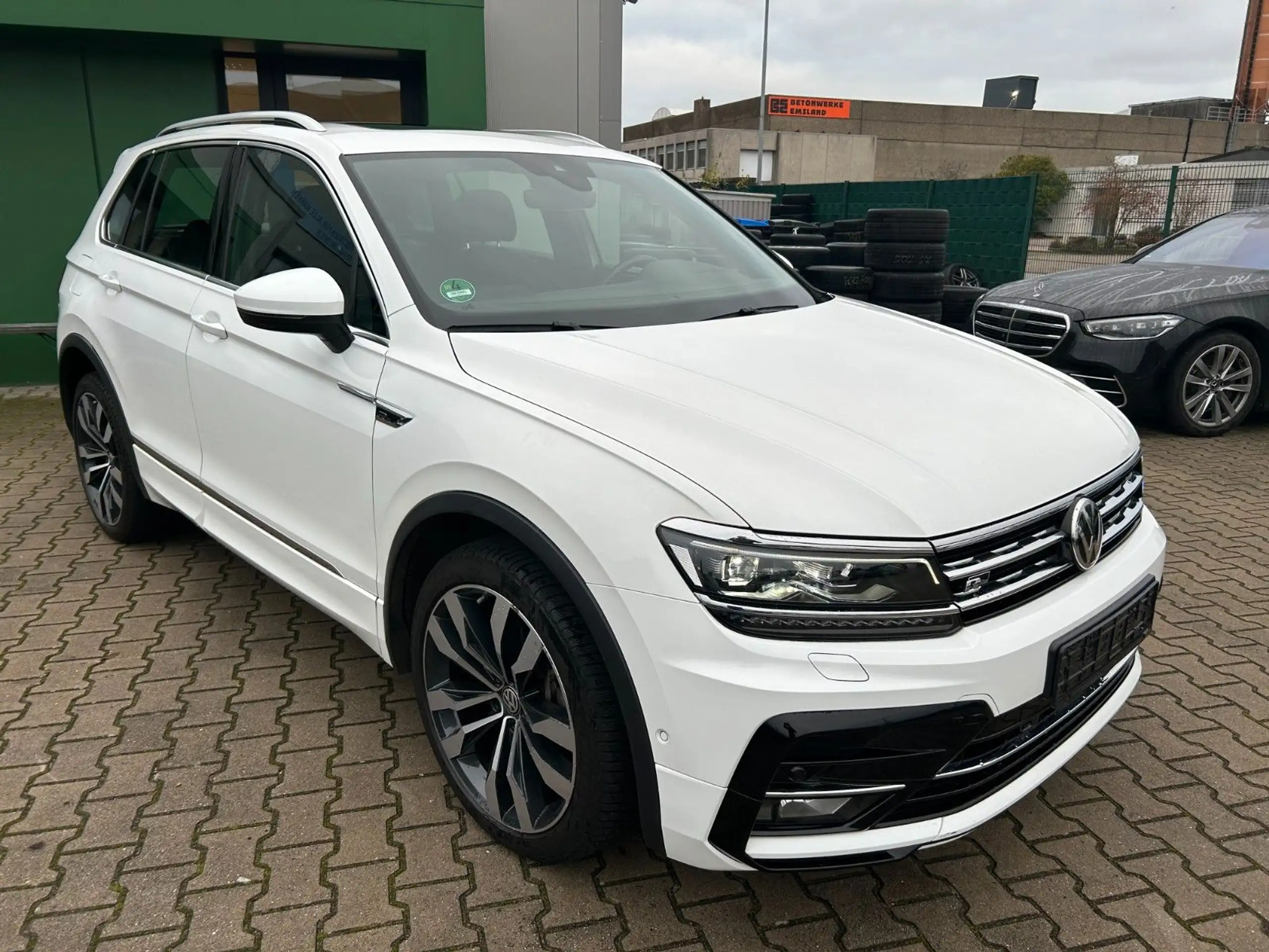 Volkswagen - Tiguan