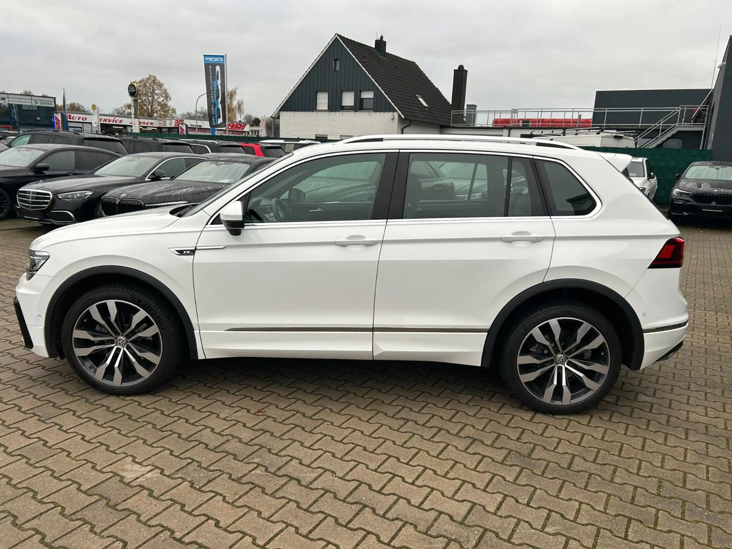 Volkswagen - Tiguan