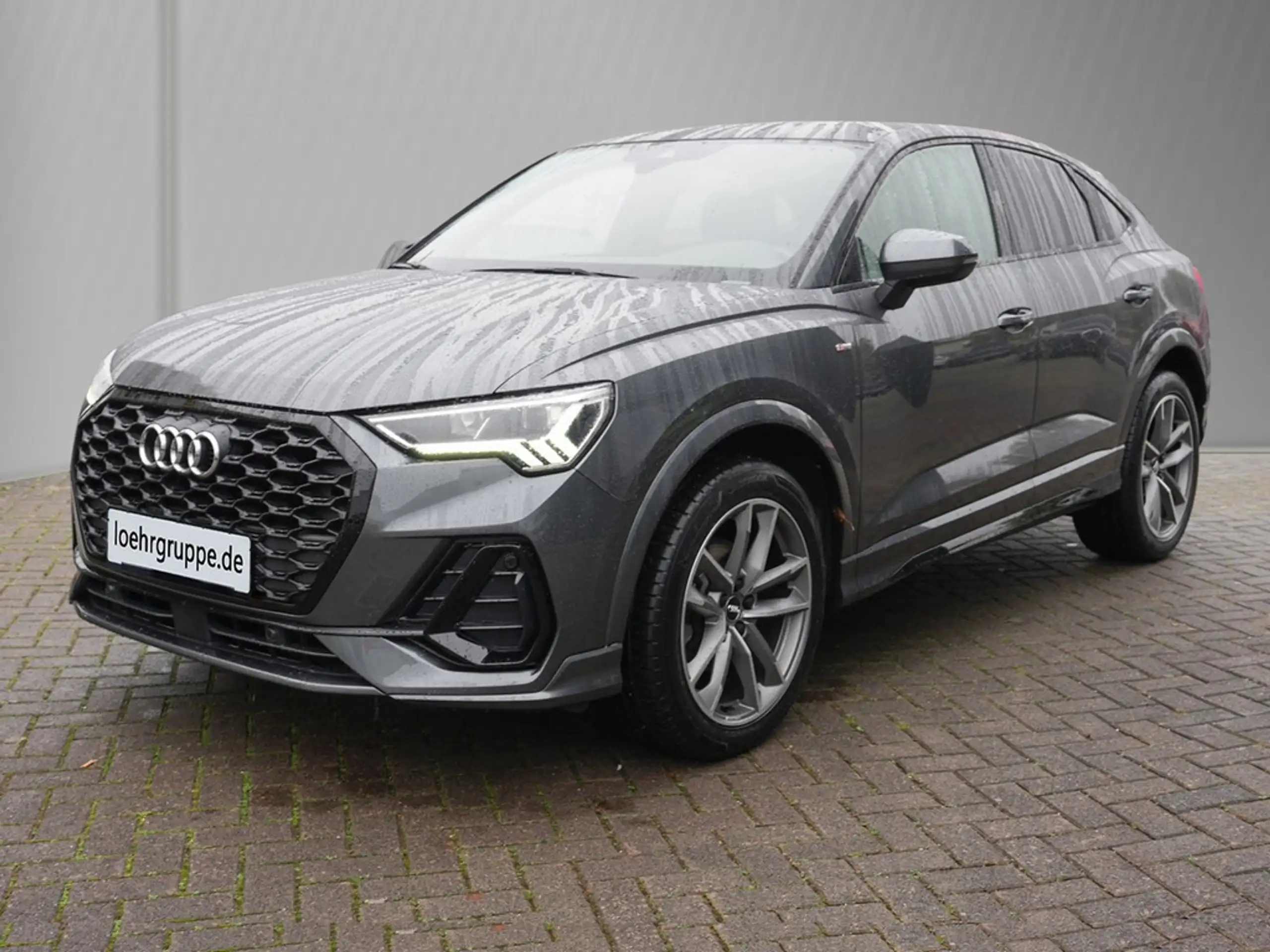 Audi - Q3