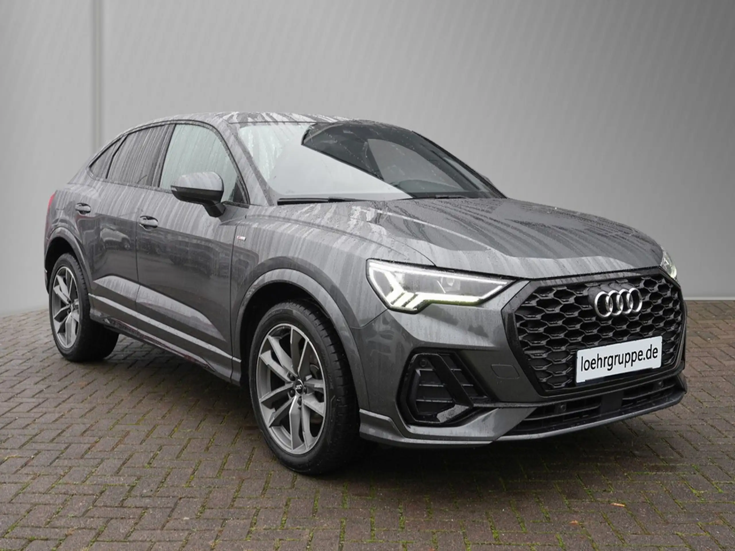 Audi - Q3