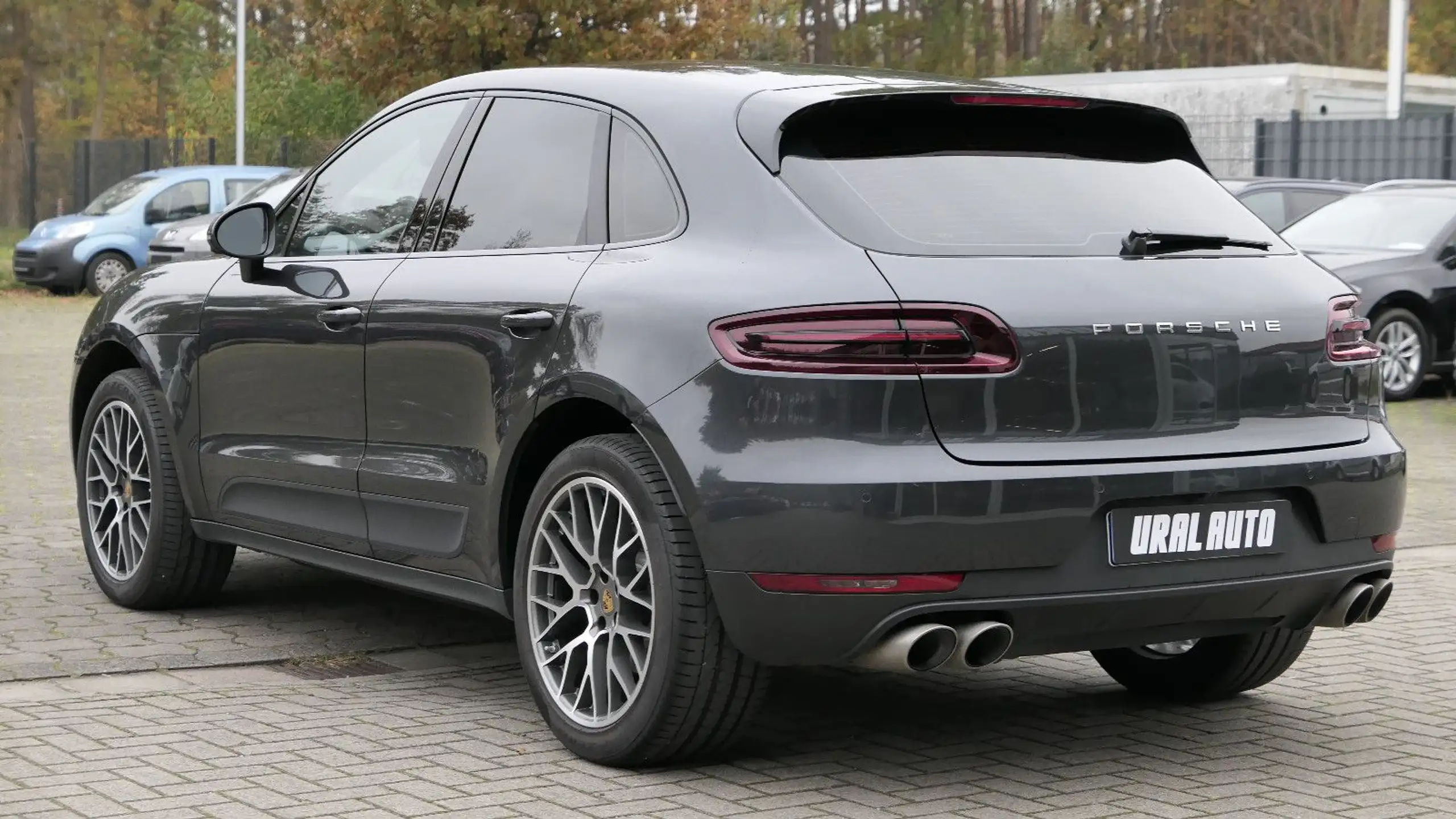 Porsche - Macan