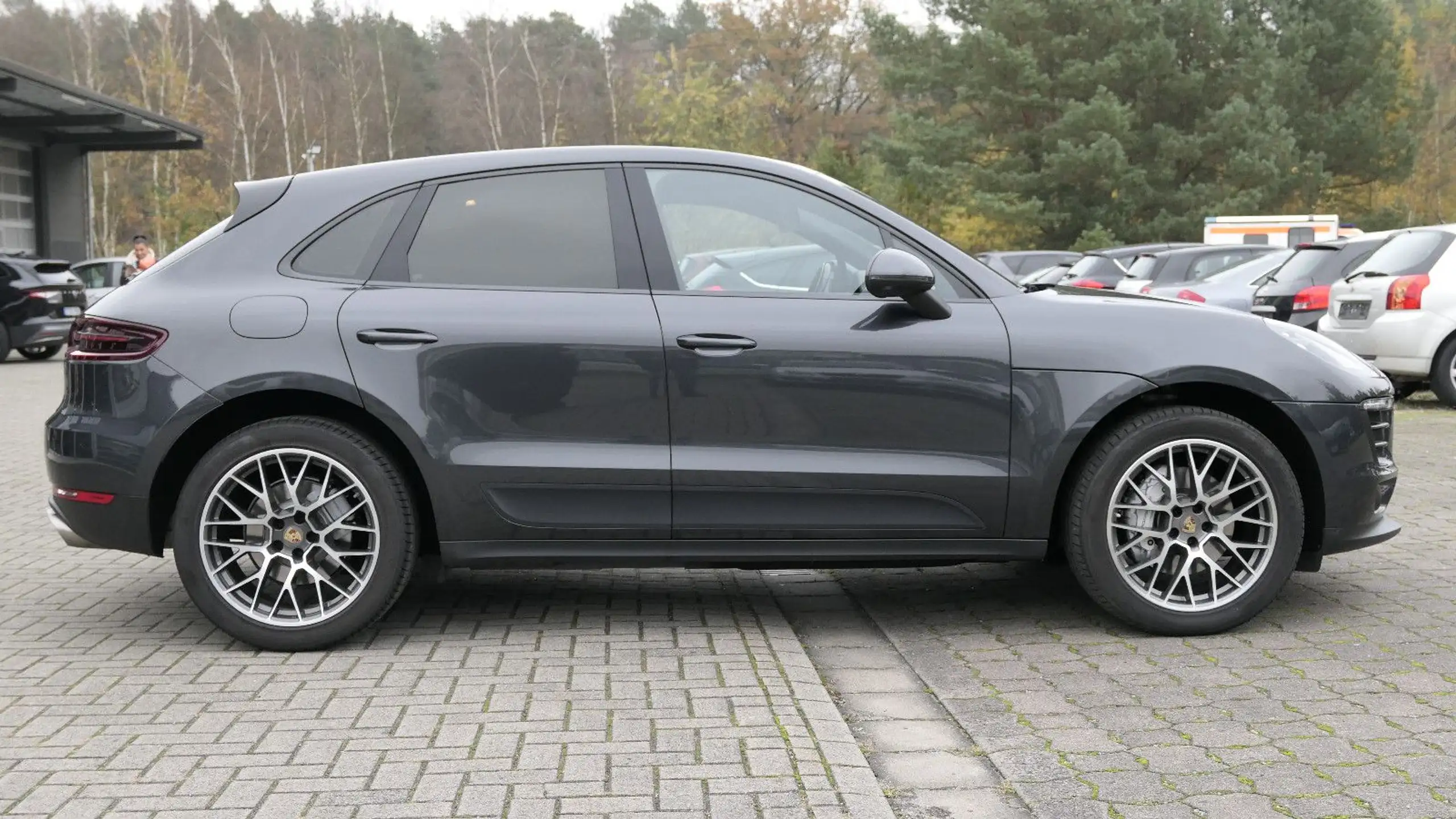 Porsche - Macan