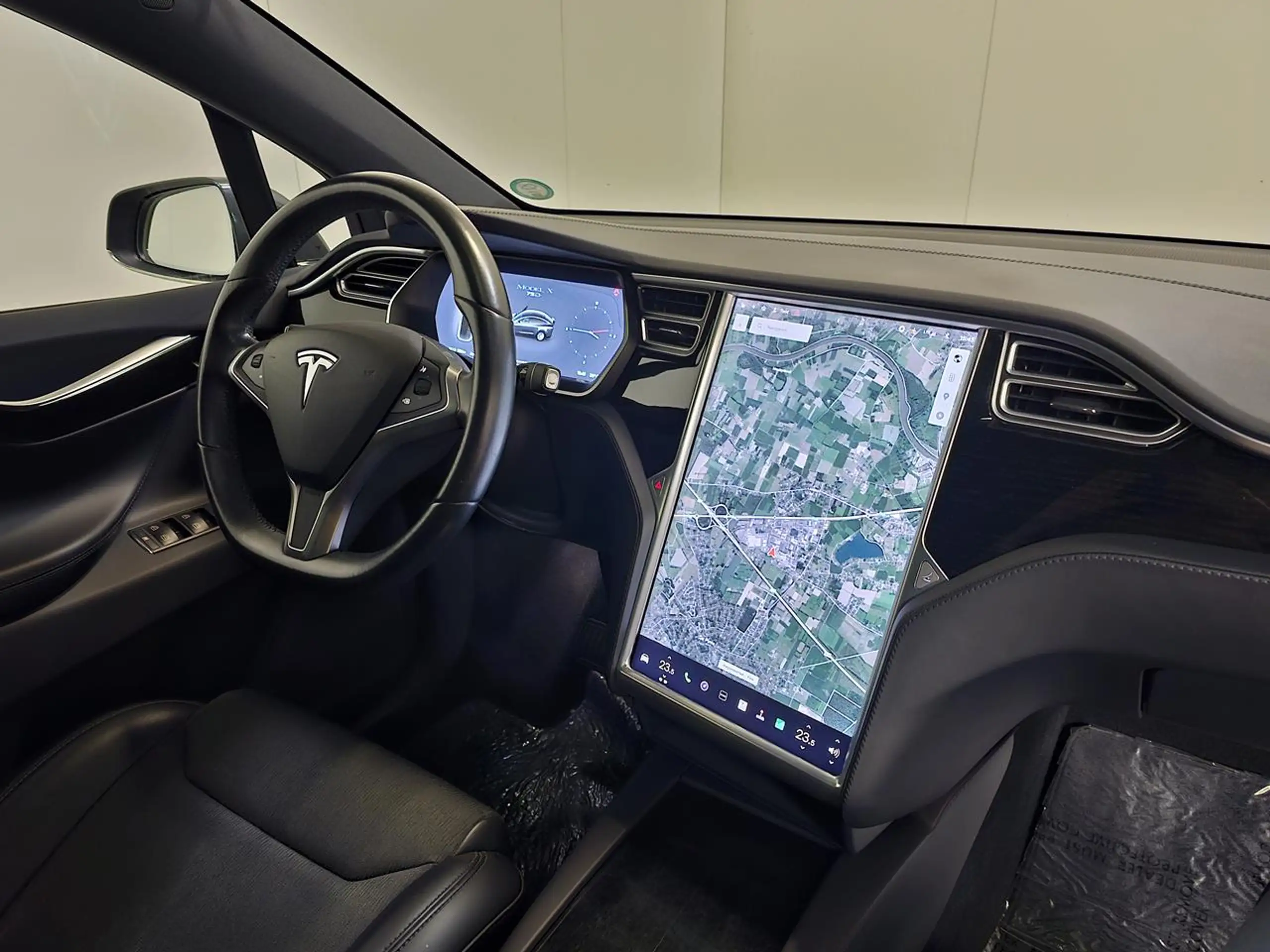 Tesla - Model X