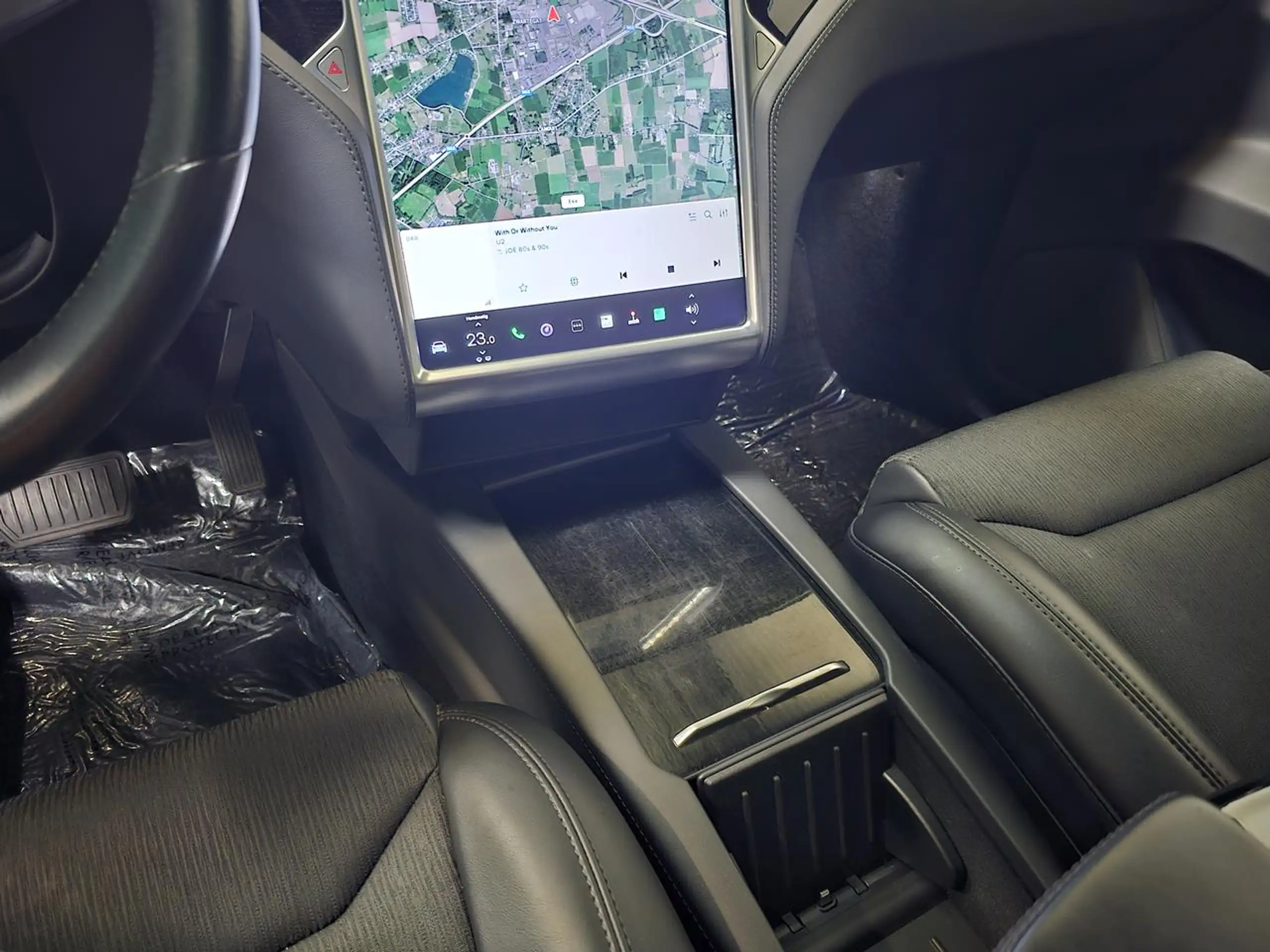 Tesla - Model X