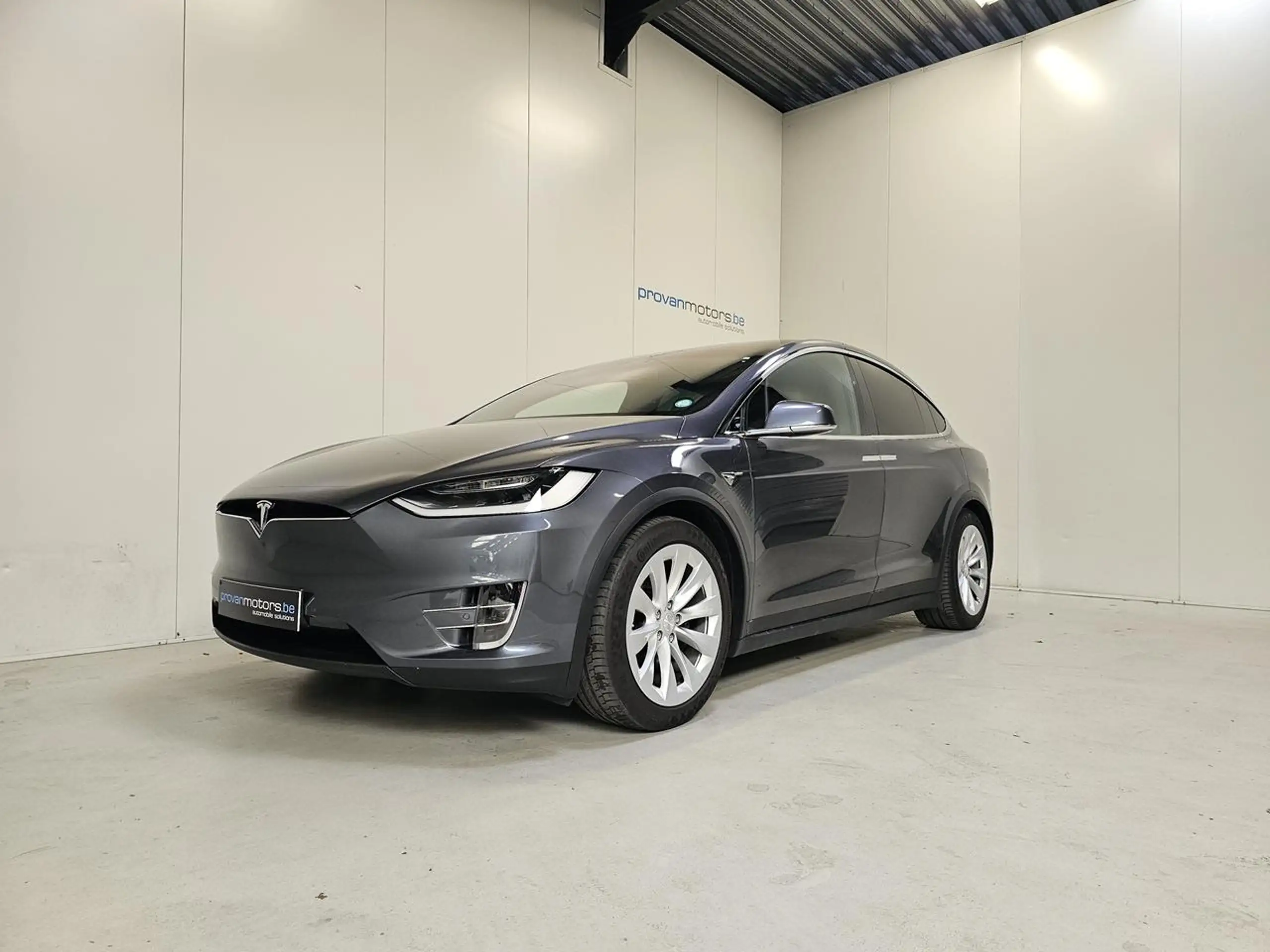 Tesla - Model X