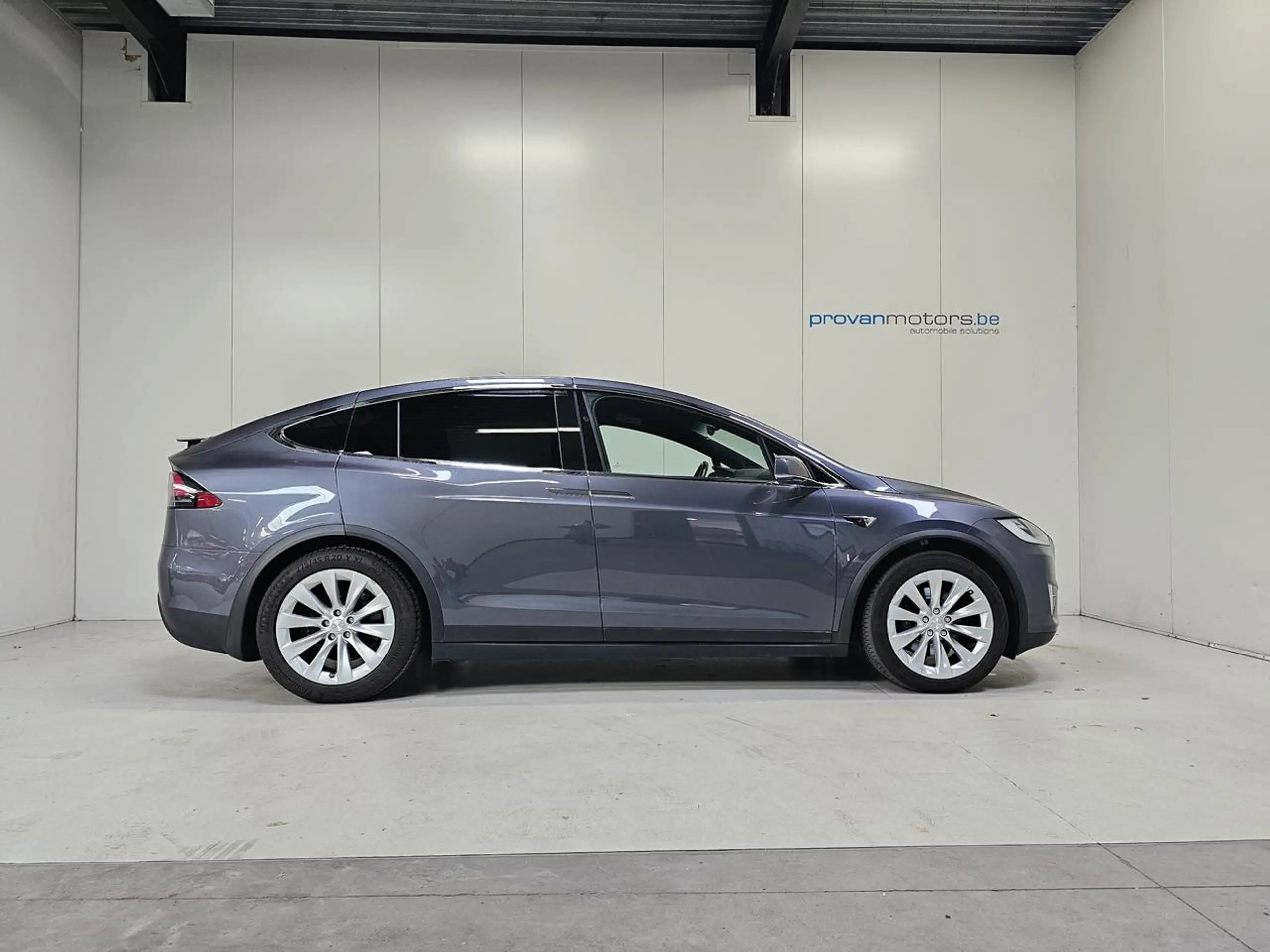 Tesla - Model X