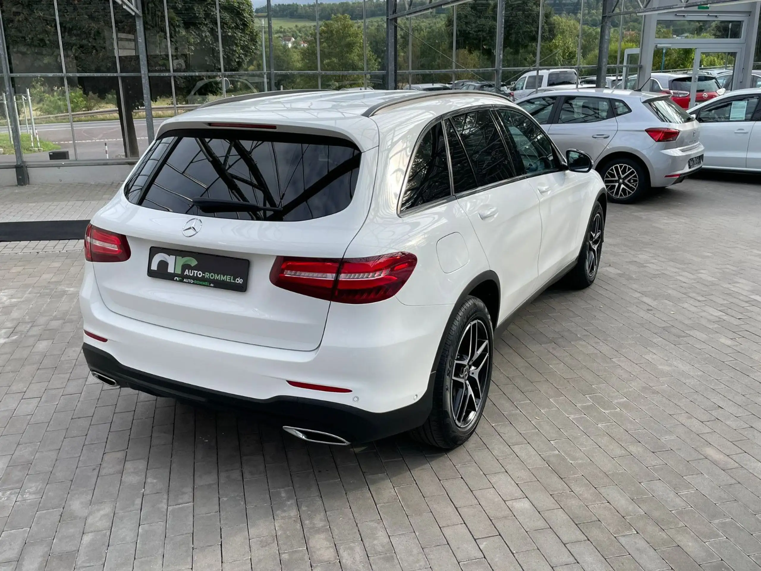 Mercedes-Benz - GLC 250