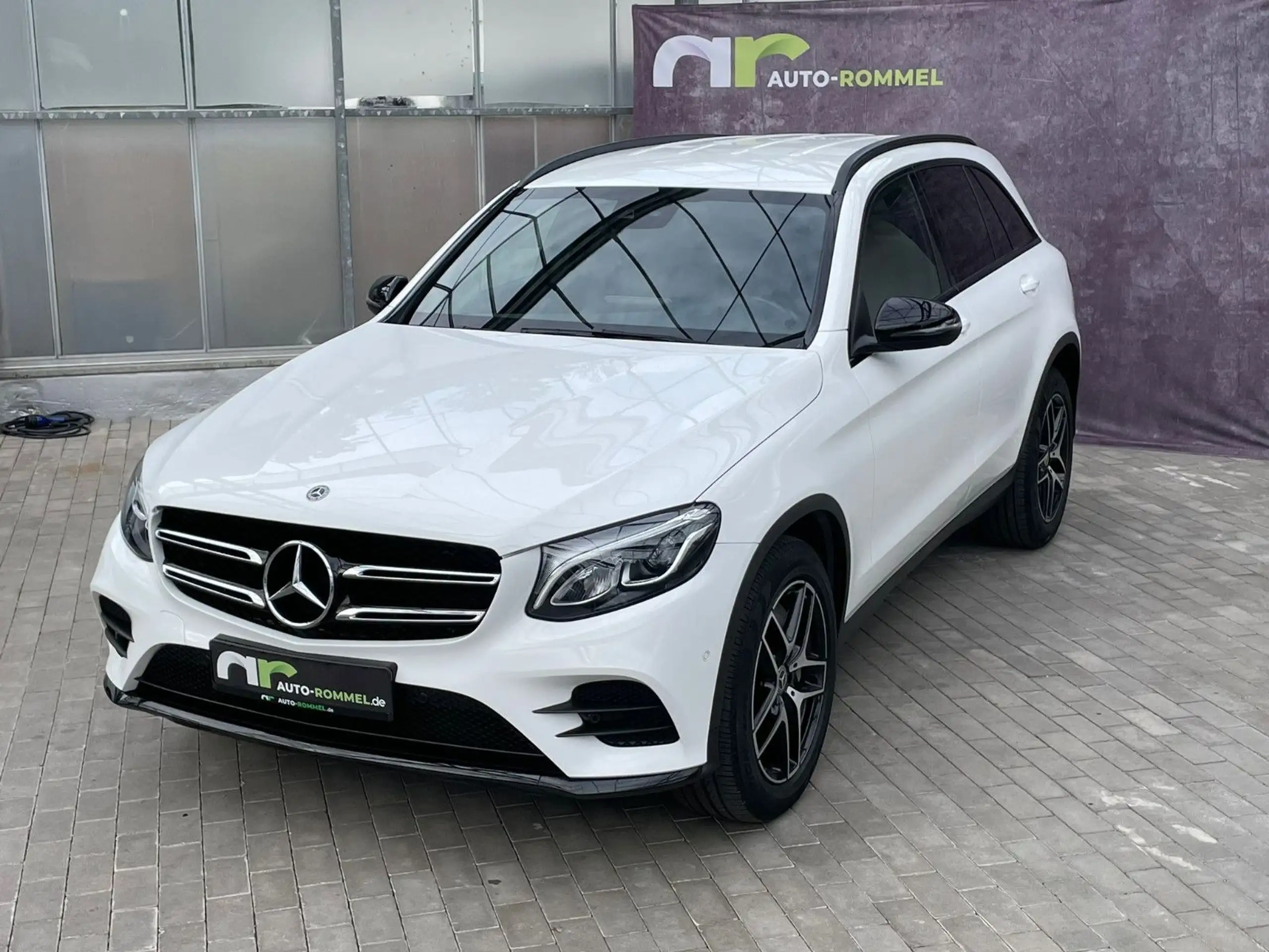 Mercedes-Benz - GLC 250