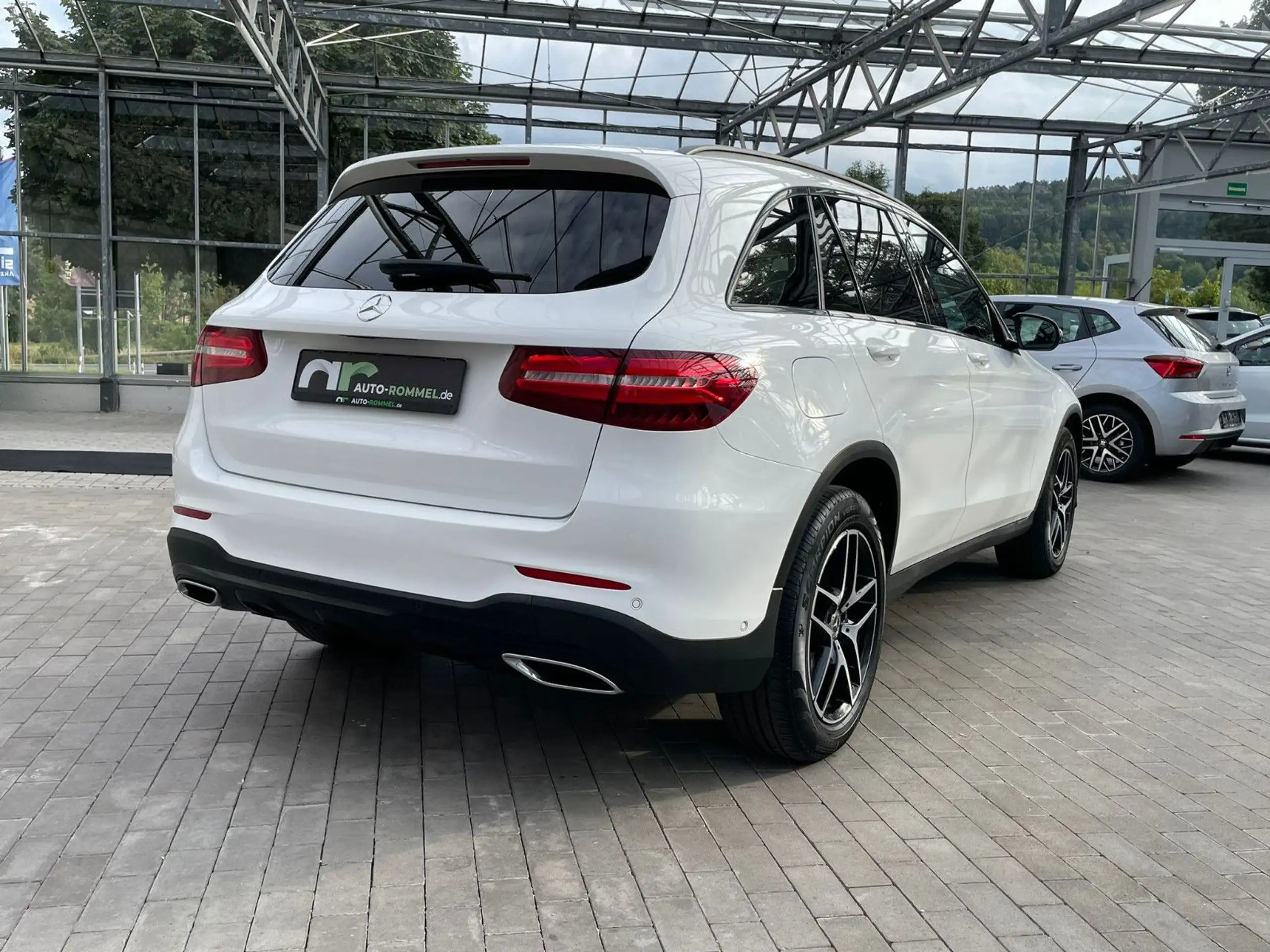 Mercedes-Benz - GLC 250