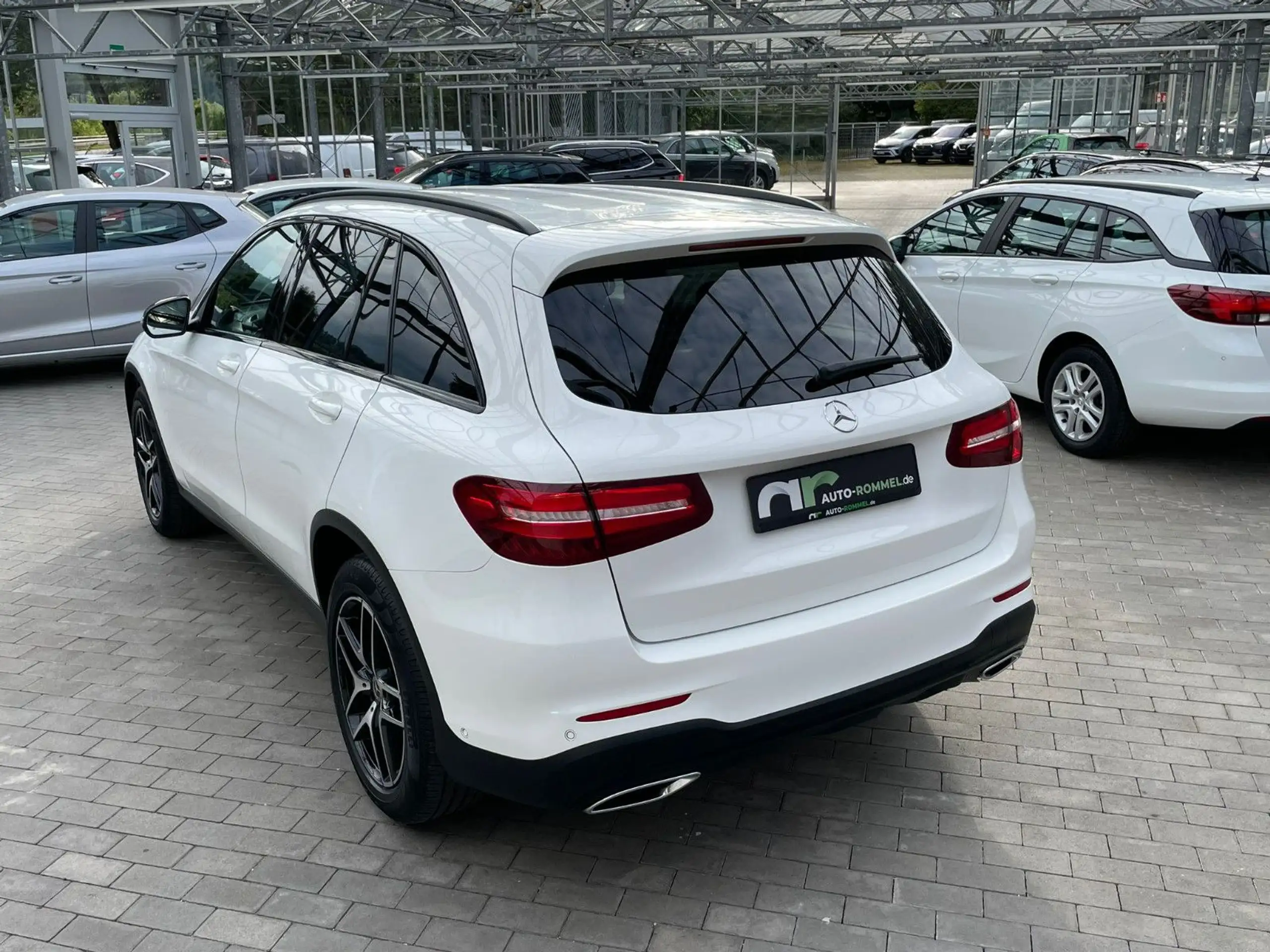 Mercedes-Benz - GLC 250