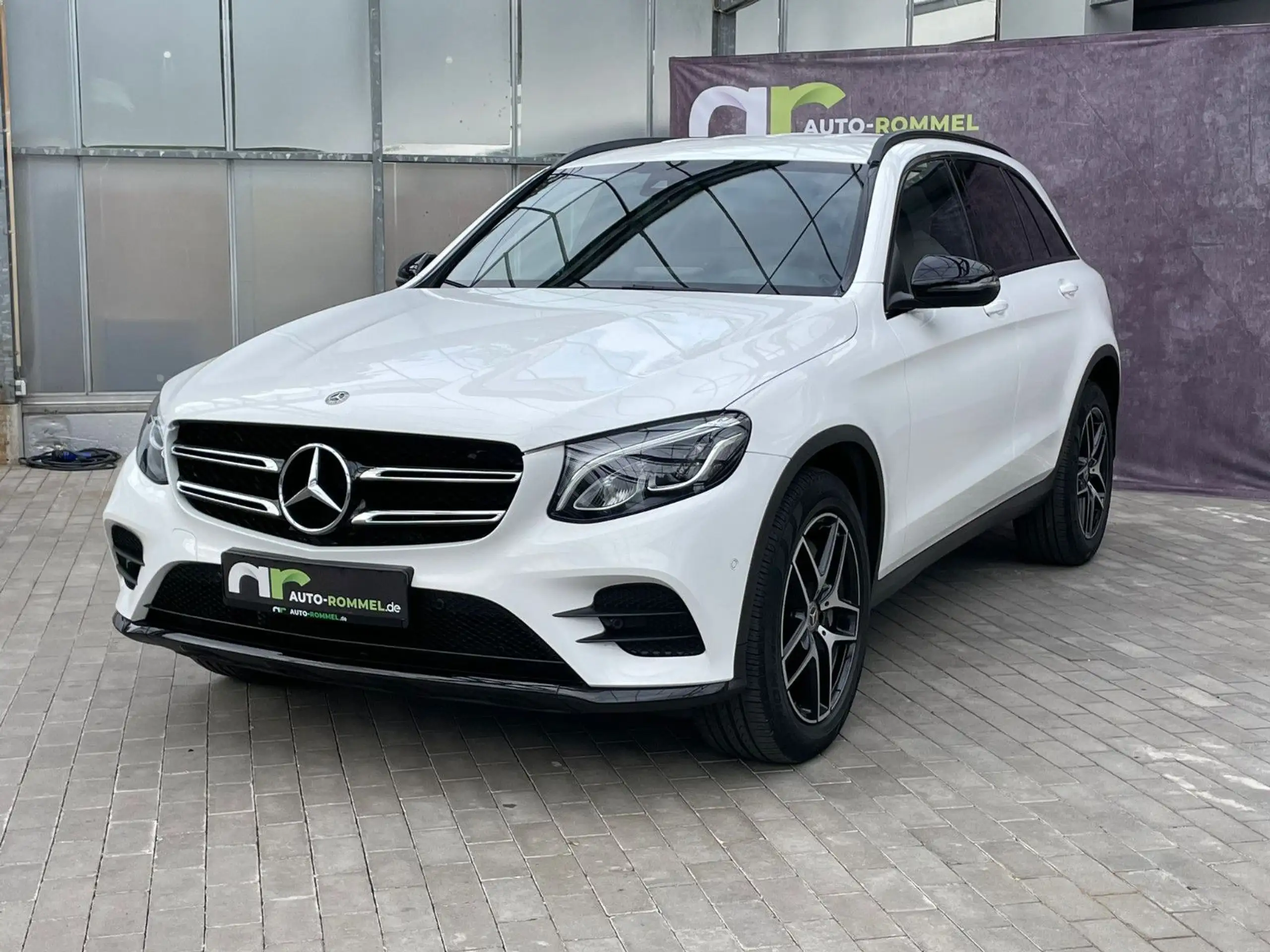 Mercedes-Benz - GLC 250