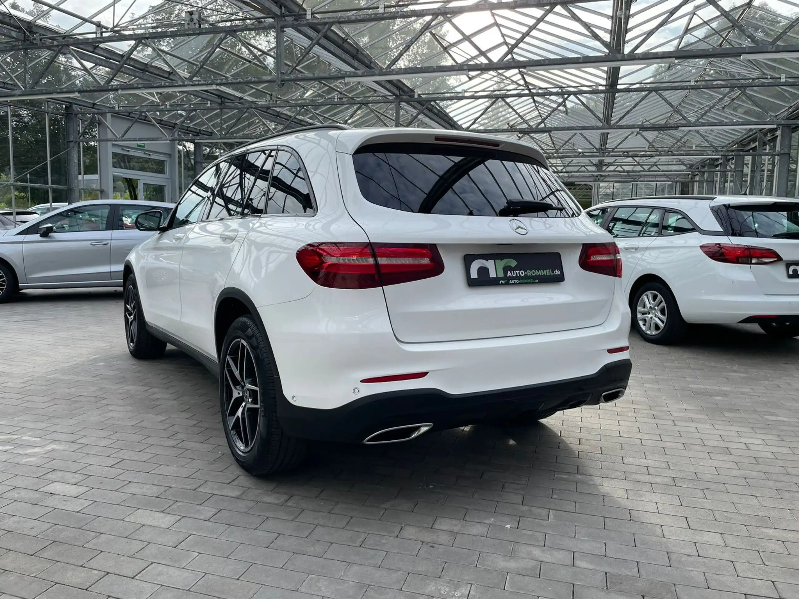 Mercedes-Benz - GLC 250