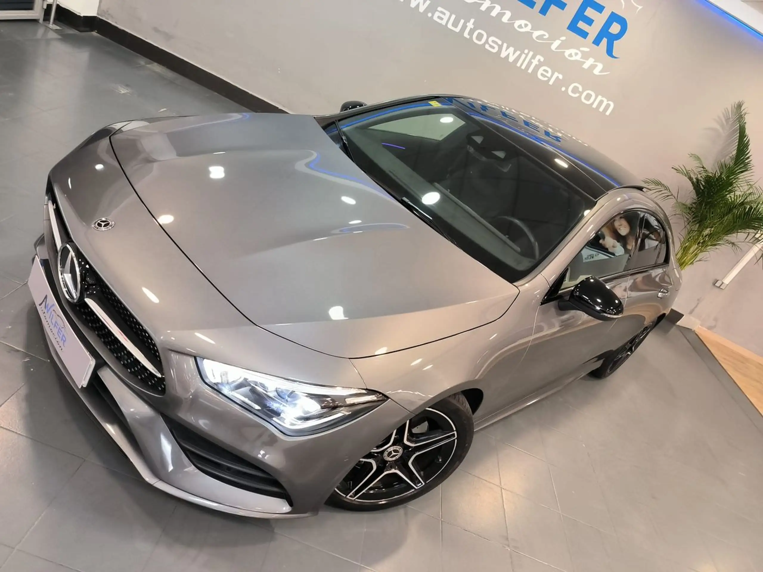 Mercedes-Benz - CLA 200