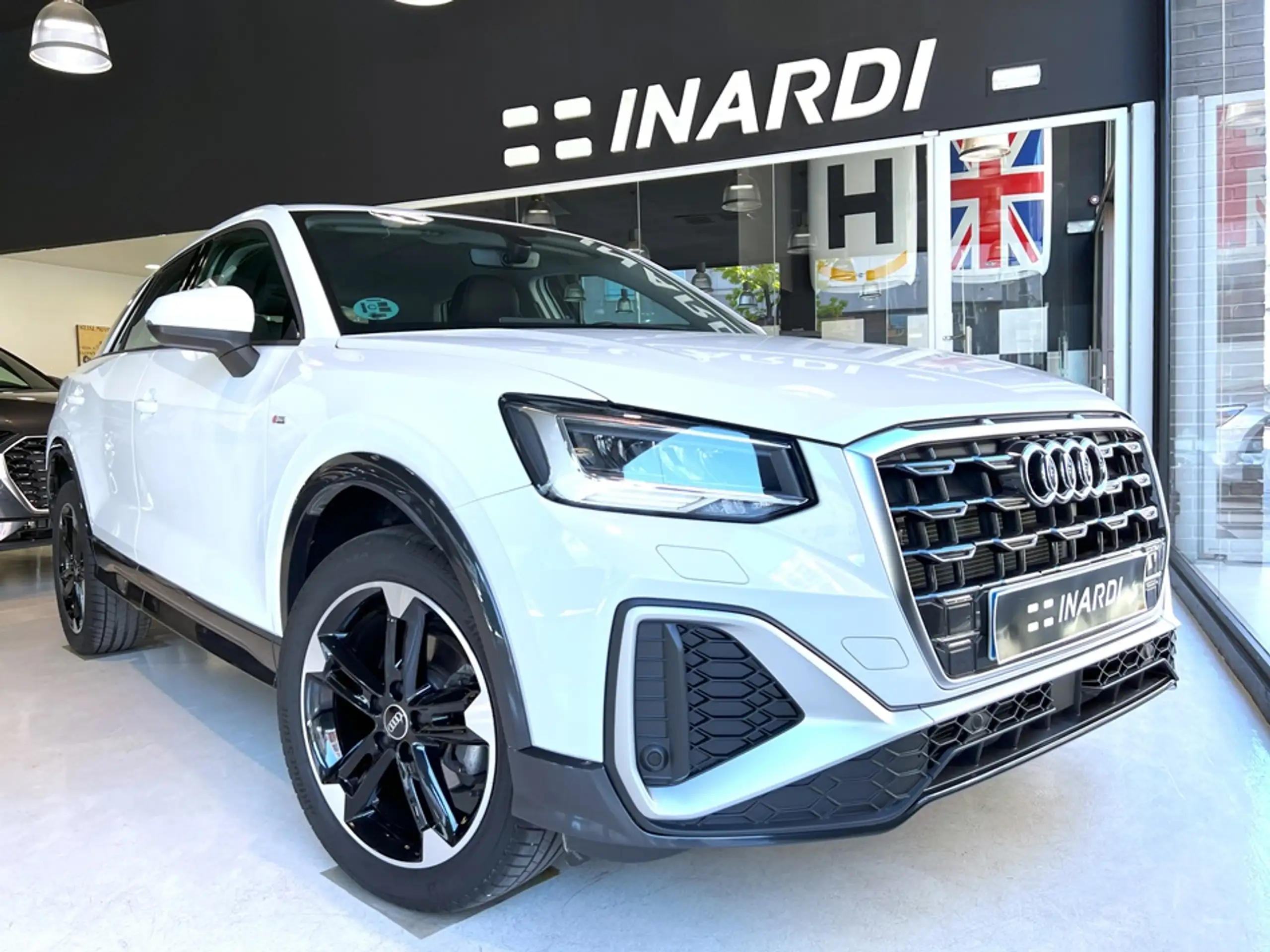 Audi - Q2