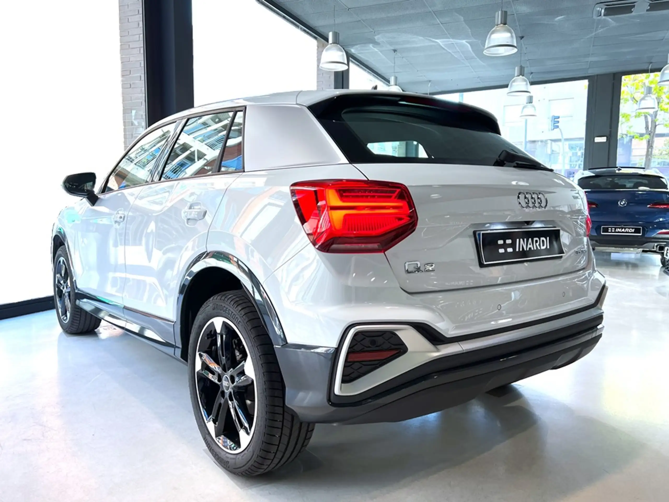 Audi - Q2