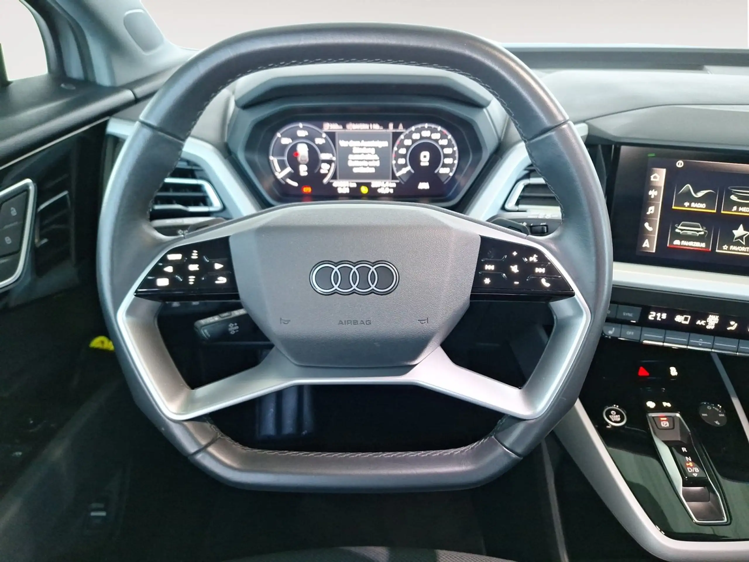 Audi - Q4 e-tron