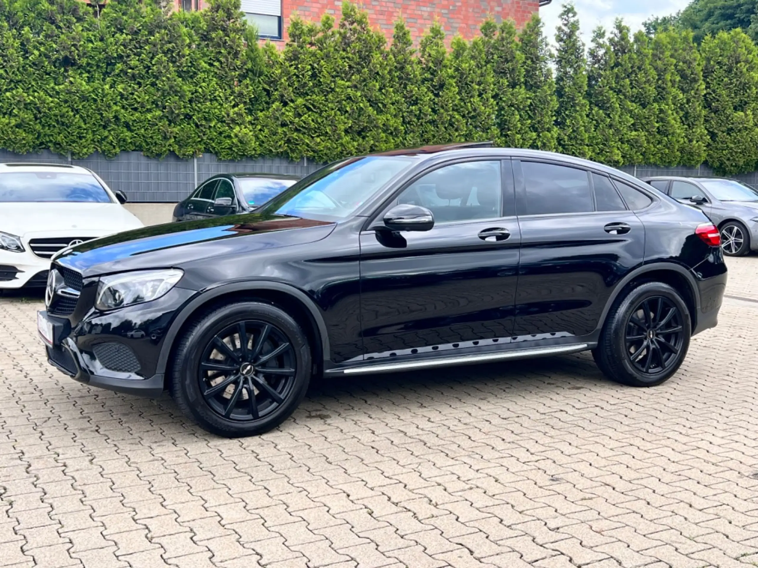 Mercedes-Benz - GLC 250