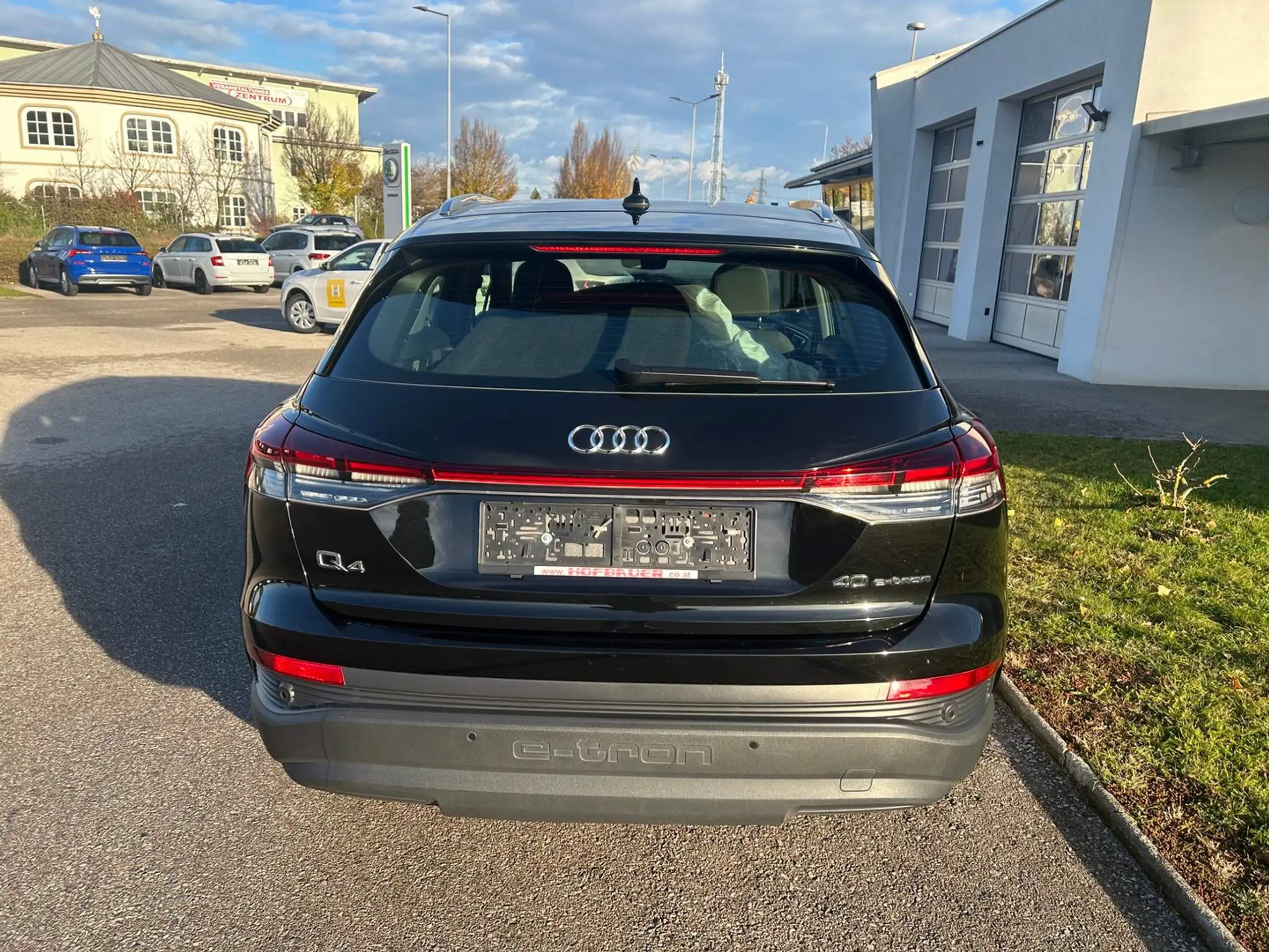 Audi - Q4 e-tron