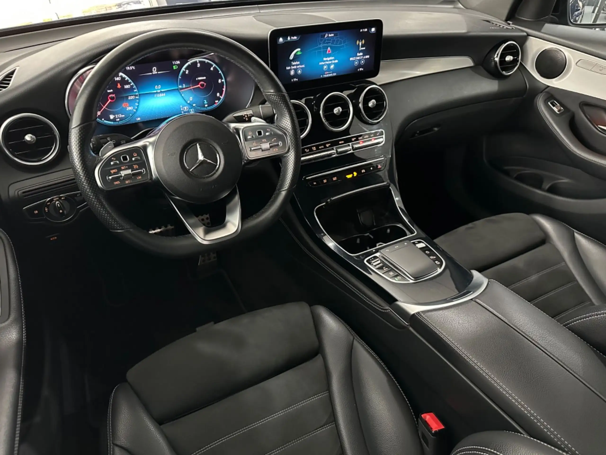 Mercedes-Benz - GLC 220