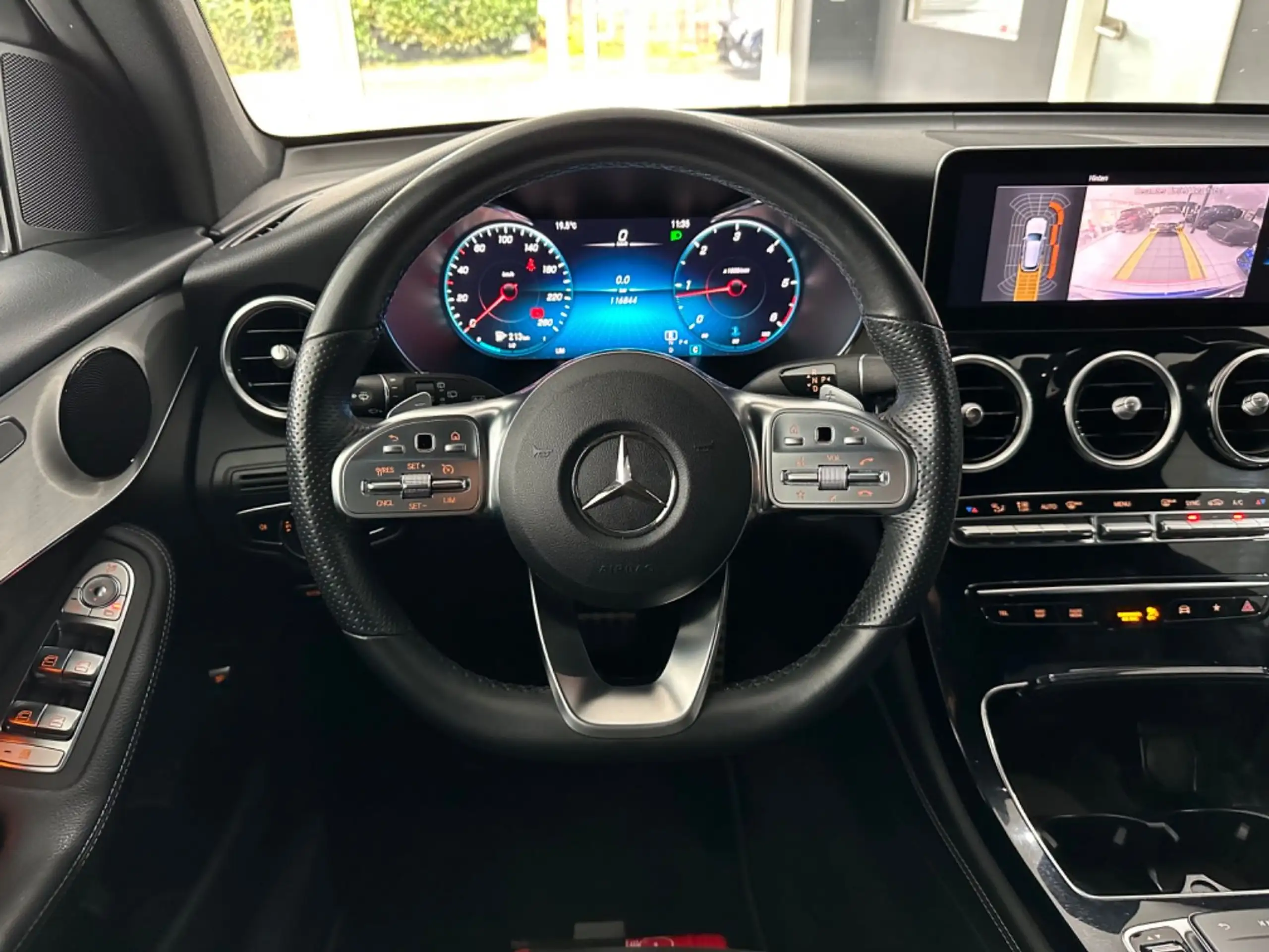 Mercedes-Benz - GLC 220